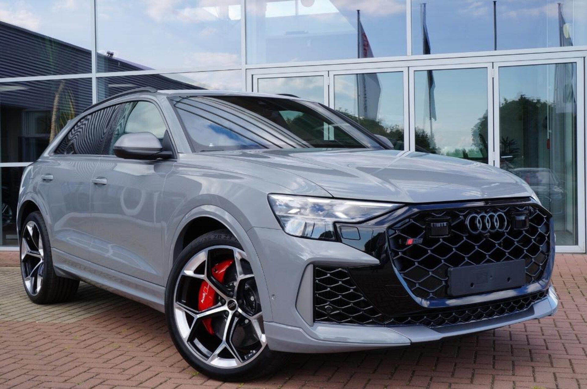 Audi RS Q8 SUV performance