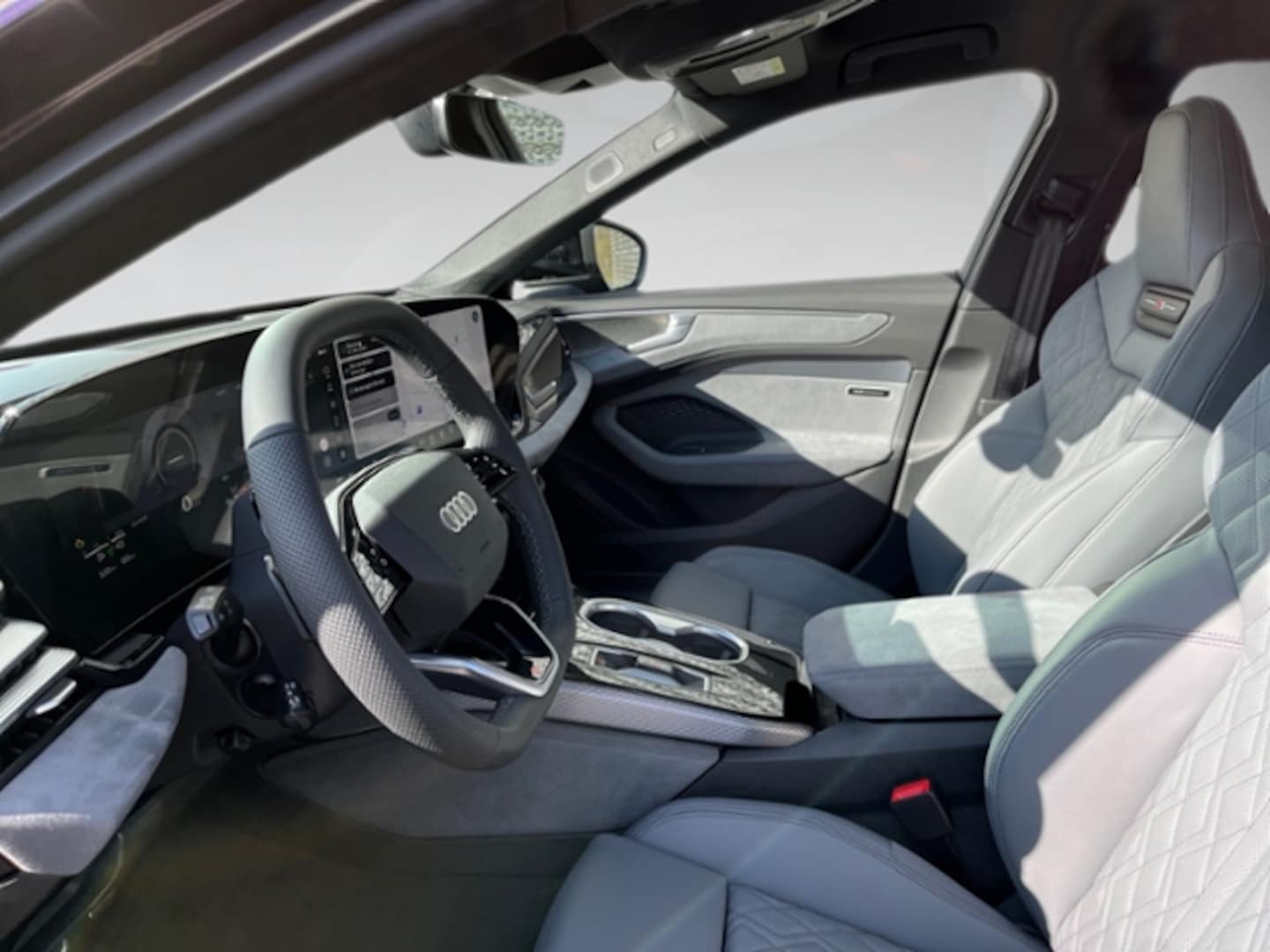Bild über Audi A6 Avant e-hybrid e-hybrid quattro 270 kW S tronic - für weitere Informationen kontaktieren Sie den Audi Partner