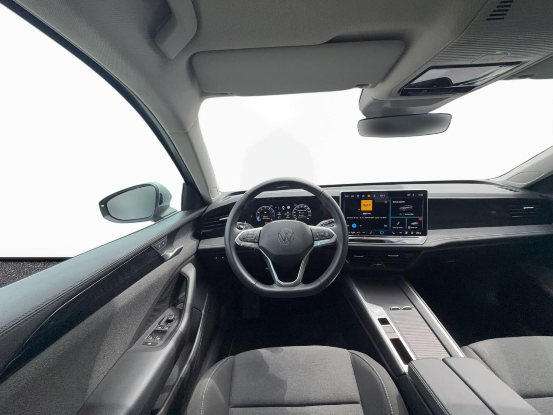 Volkswagen Passat Model bazowy