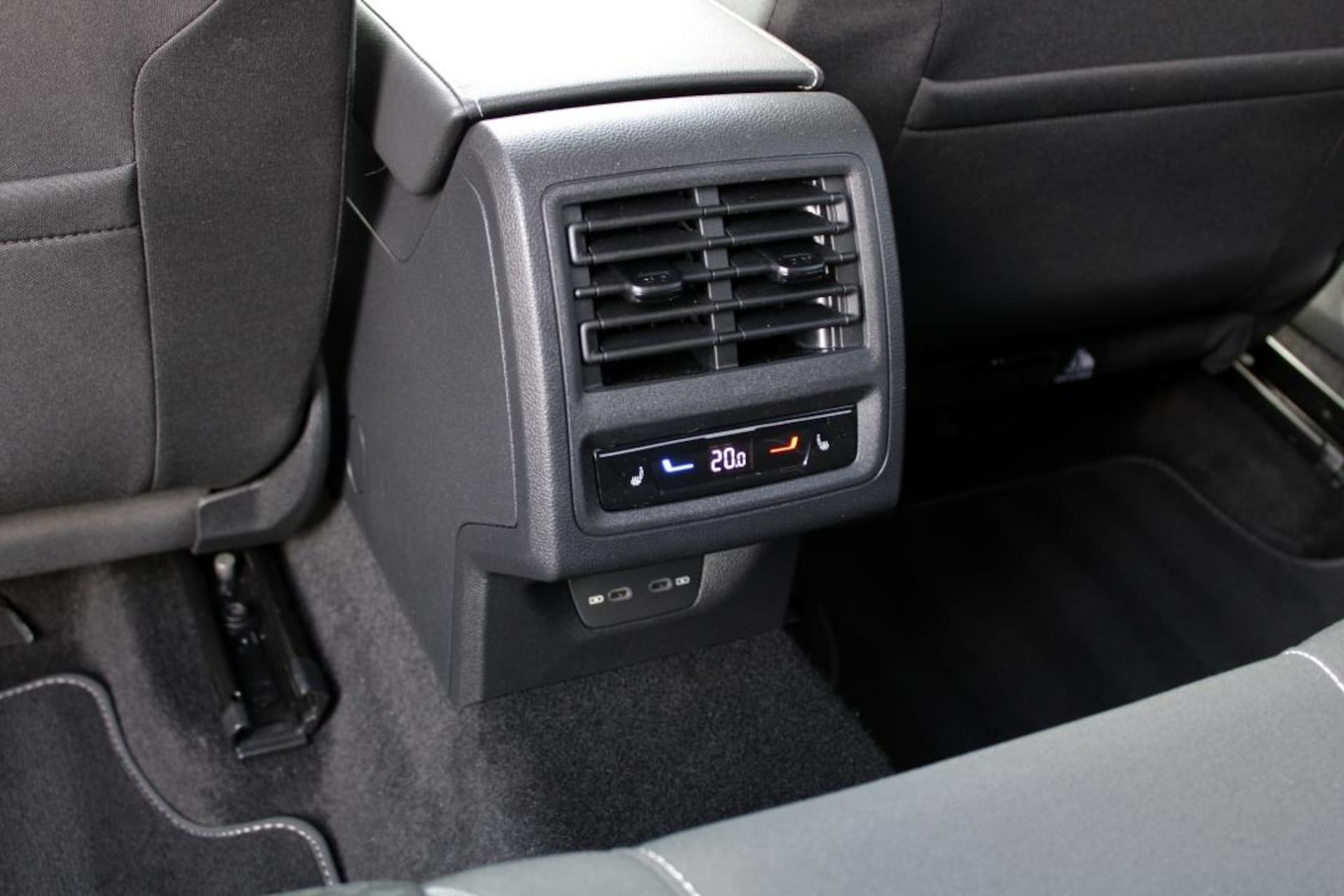 Volkswagen Golf Active