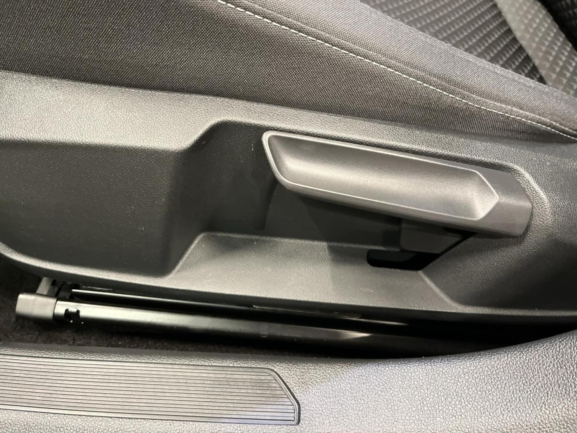 Volkswagen Golf Active