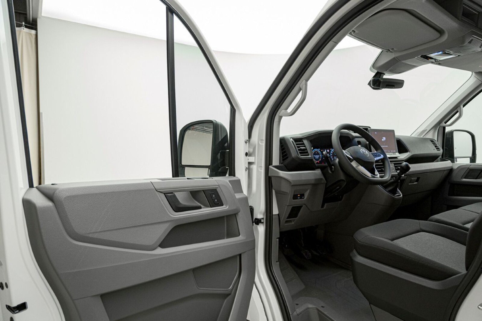 Volkswagen Crafter Kasten mittlerer Radstand – Bild 11