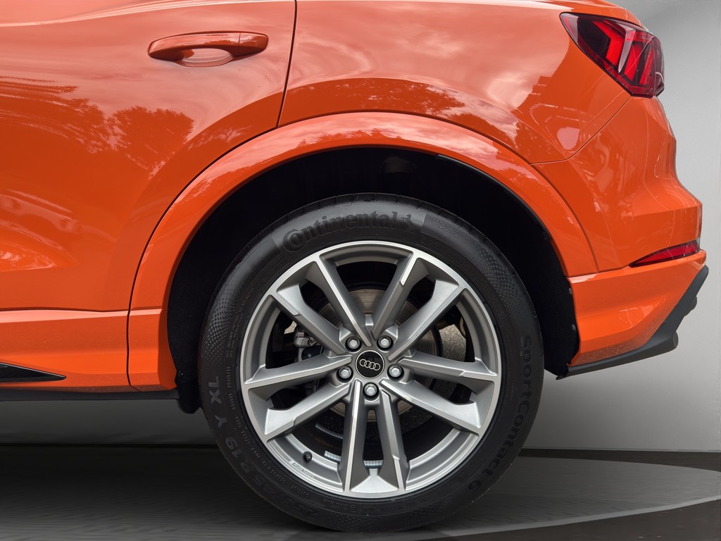 Image about Audi Q3 S line 35 TFSI S tronic
