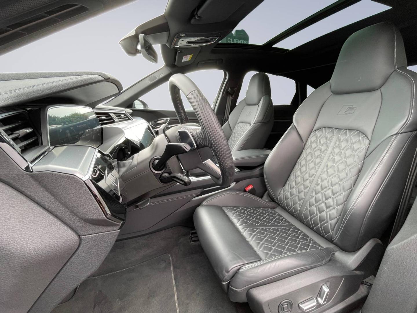 Image about Audi Q8 Sportback e-tron S line 55 e-tron quattro 300,00 kW