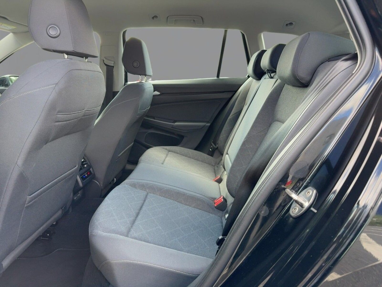 Volkswagen Golf Variant – Bild 9