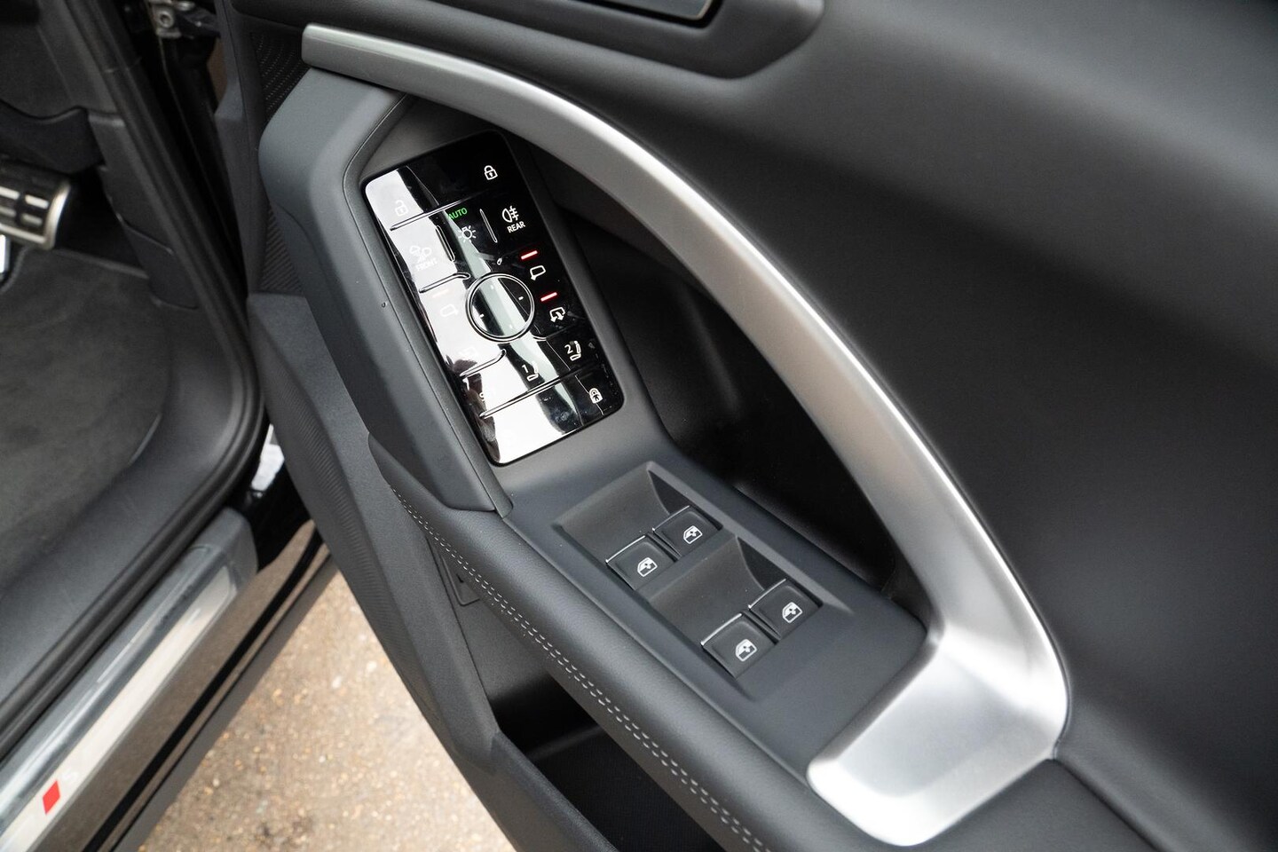 Image about Audi Q5 Sportback TFSI quattro 200 kW sport