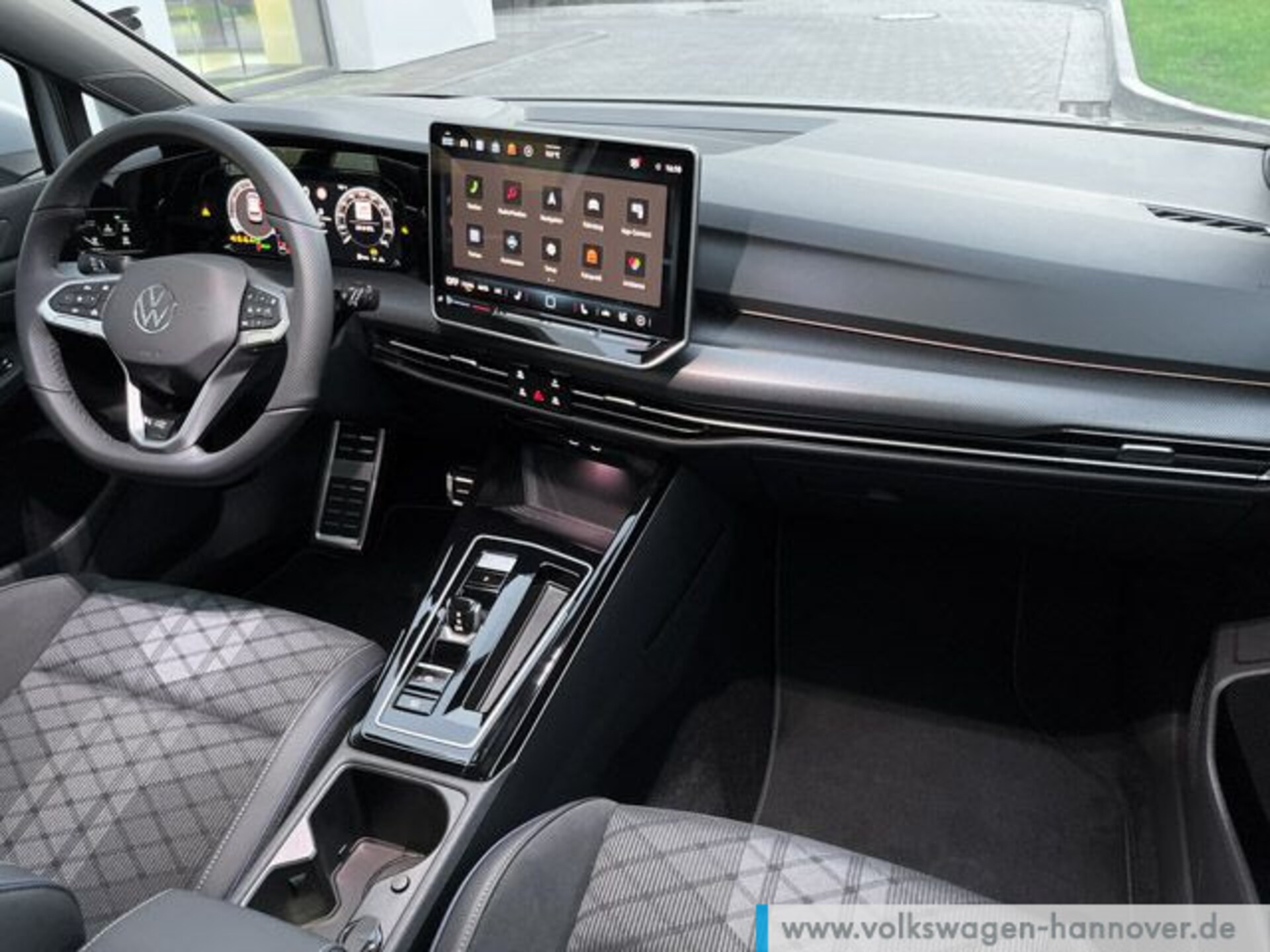 Volkswagen Golf R-Line