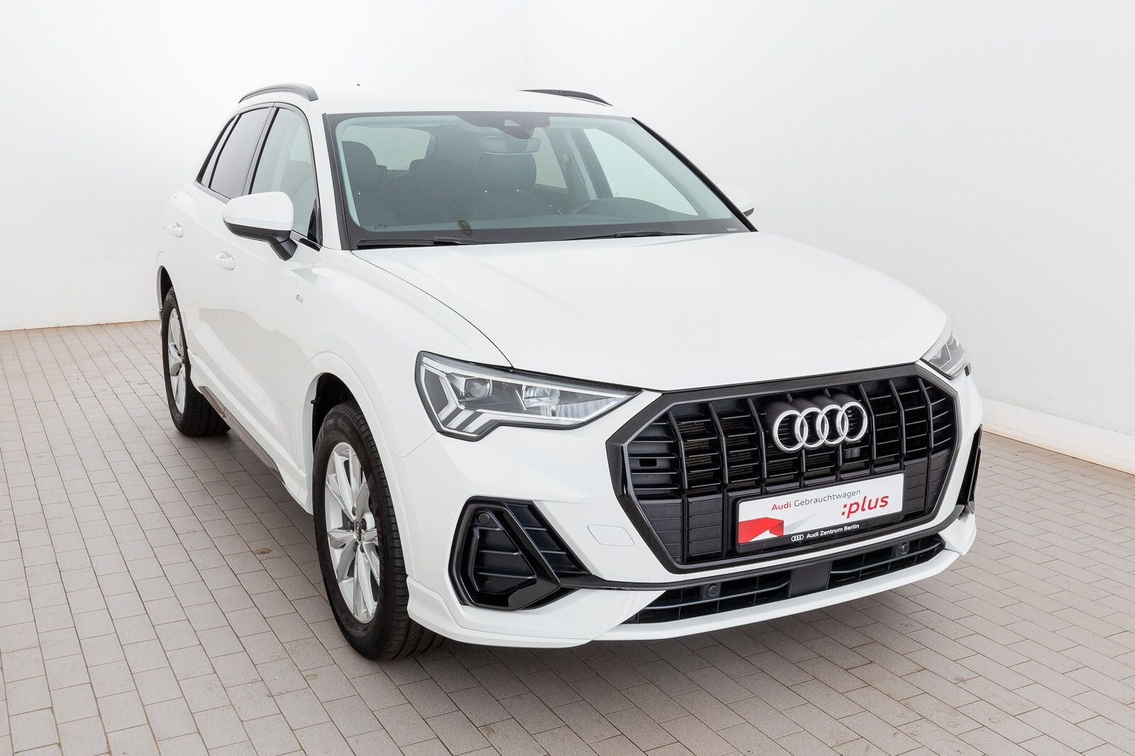 Image about Audi Q3 TFSI e 45 TFSI e S tronic