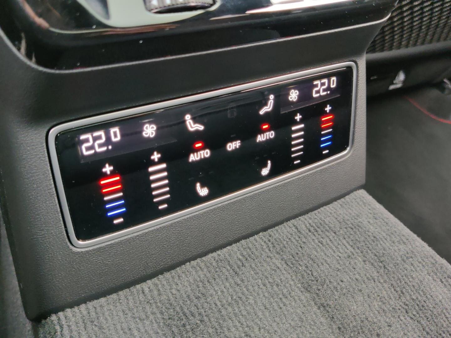 Bild über Audi A6 Avant TFSI quattro 270 kW S tronic - für weitere Informationen kontaktieren Sie den Audi Partner
