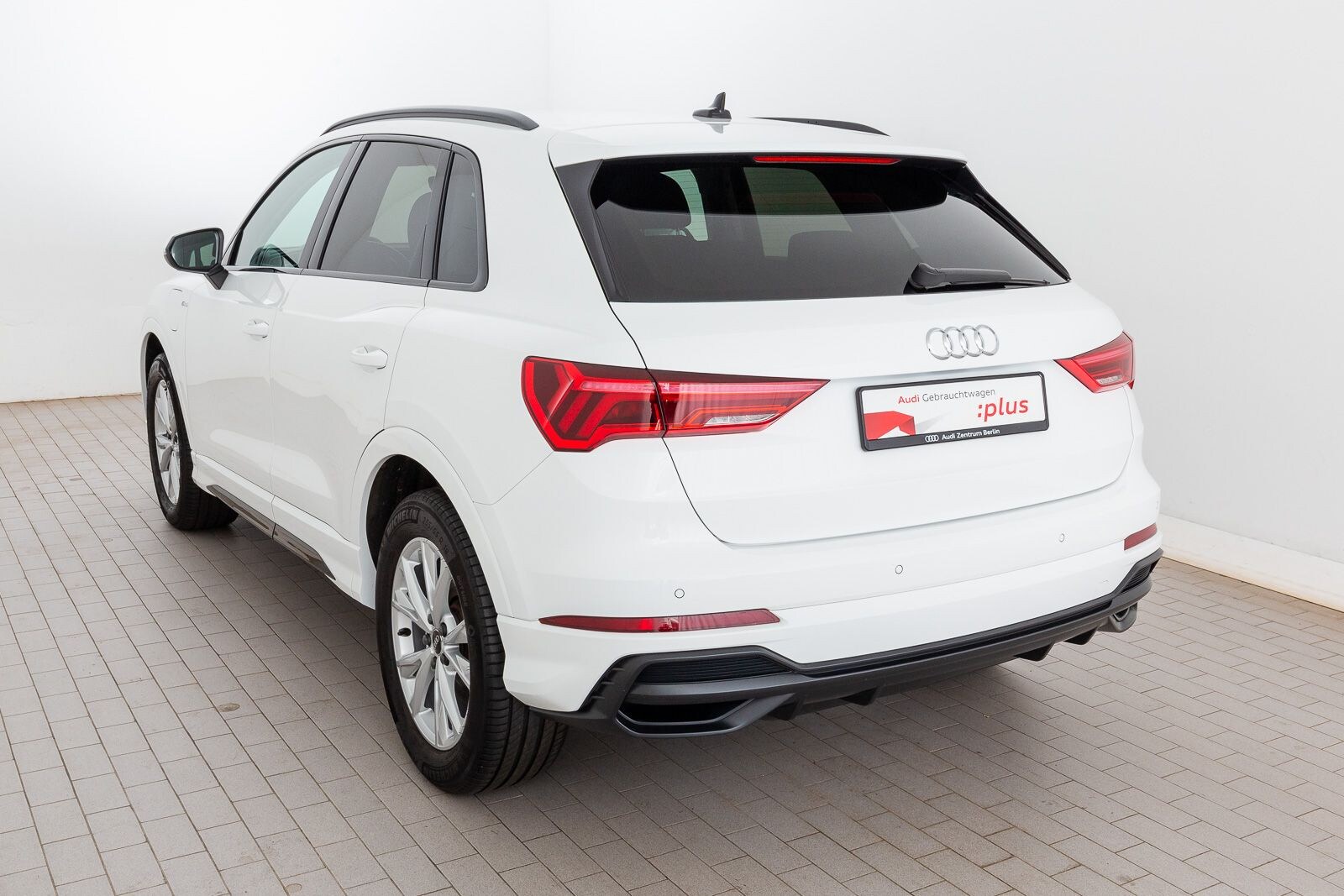 Image about Audi Q3 TFSI e 45 TFSI e S tronic