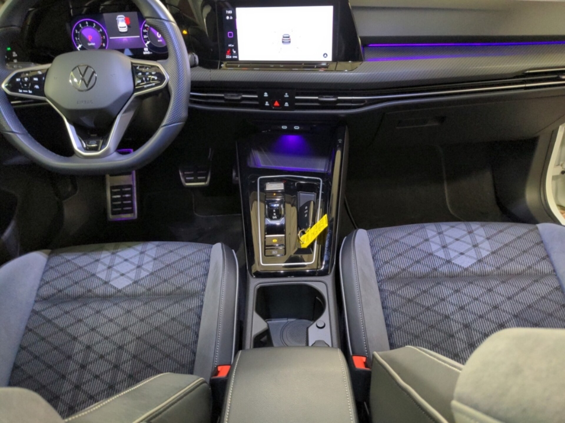 Volkswagen Golf R-Line