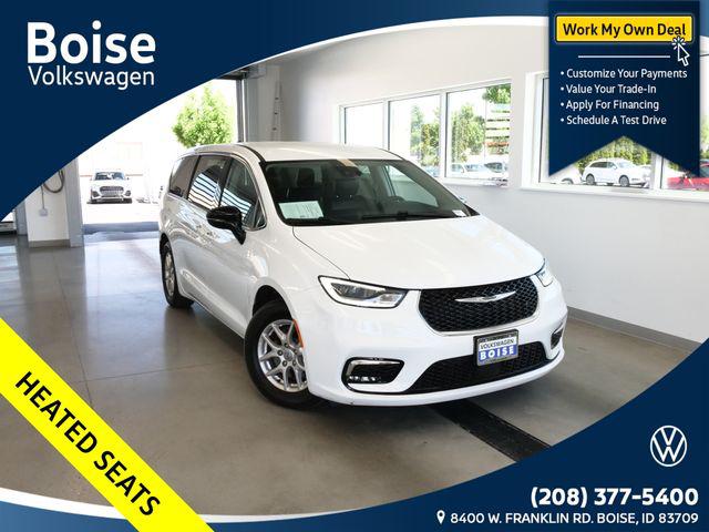 2024 Chrysler Pacifica