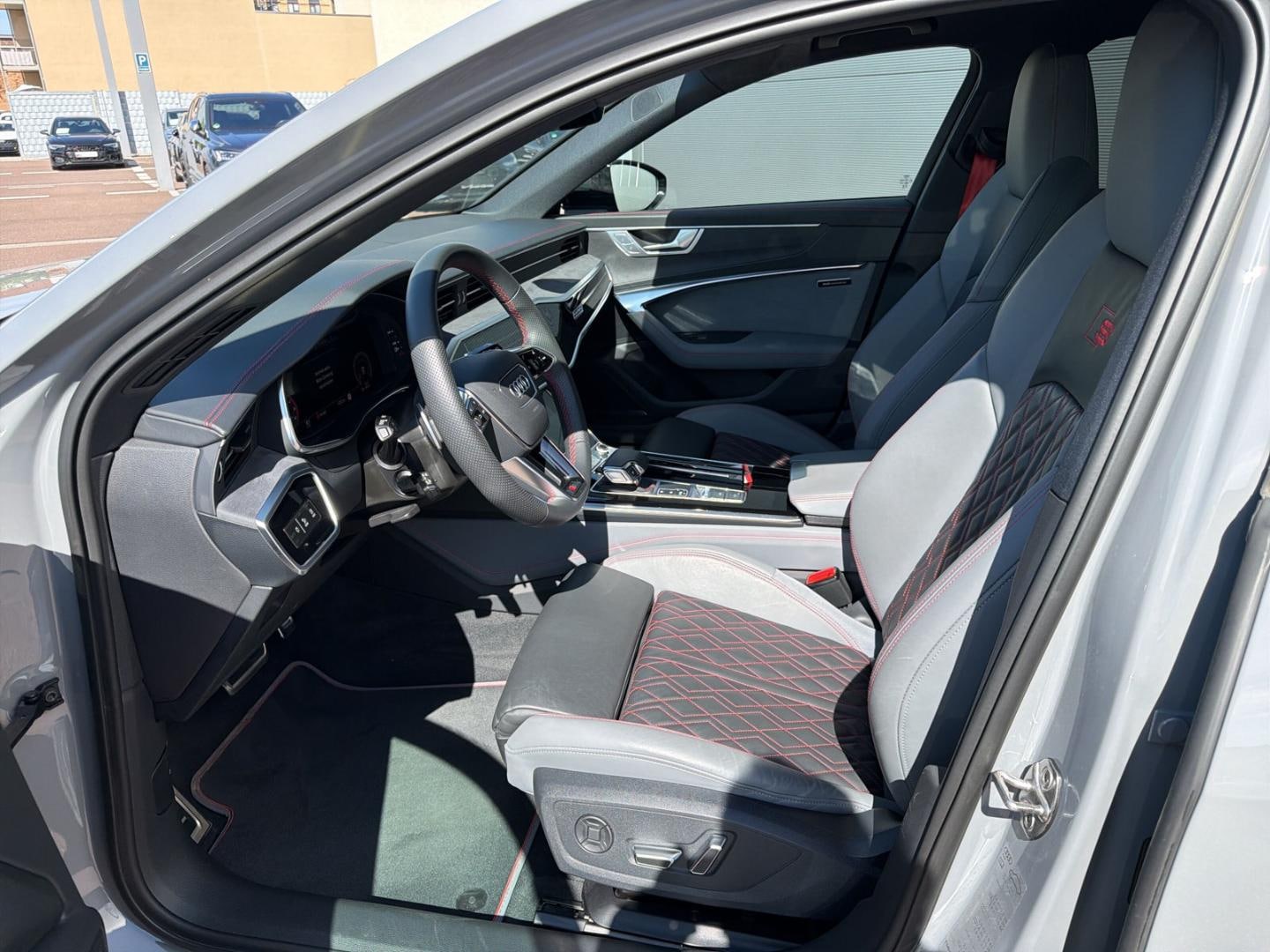 Bild über Audi S6 Avant TDI quattro tiptronic - für weitere Informationen kontaktieren Sie den Audi Partner