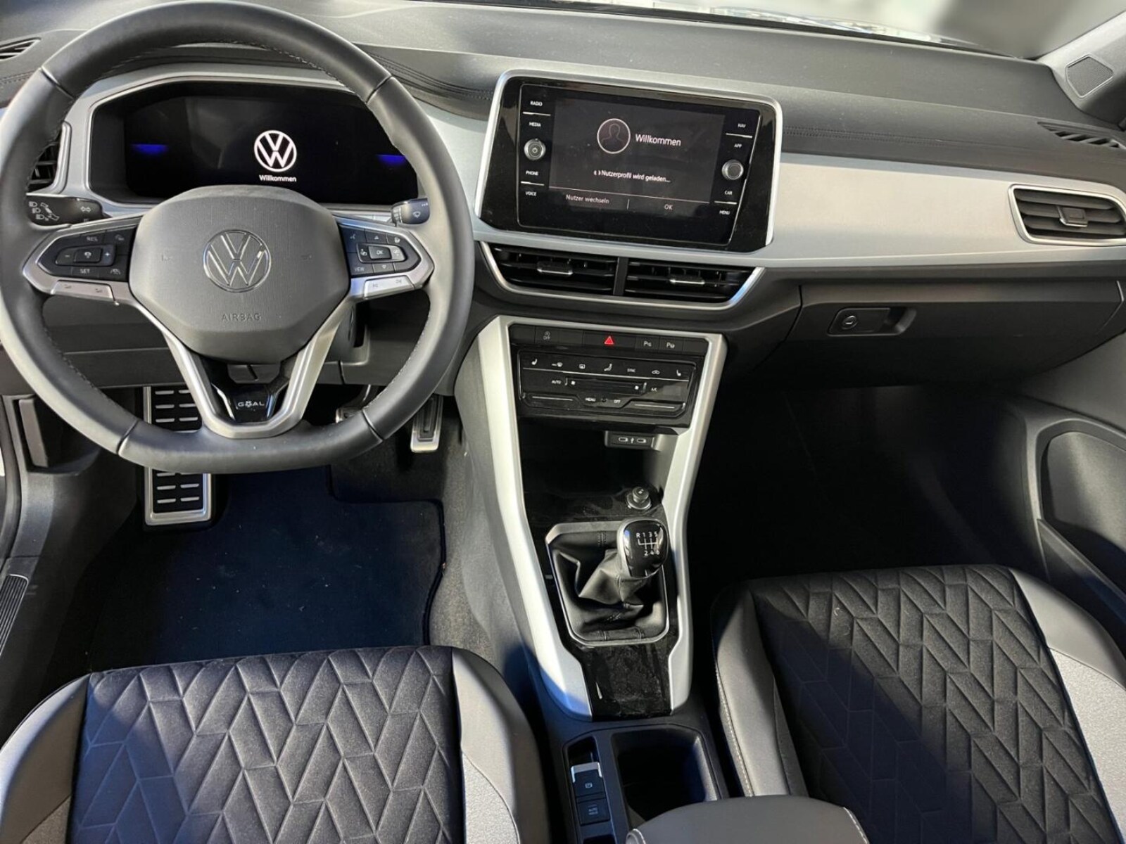 Volkswagen T-Roc Cabriolet – Bild 9