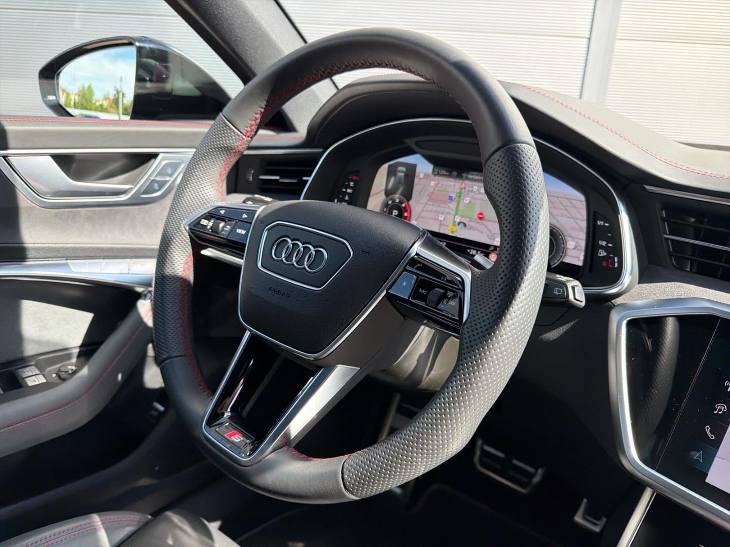 Bild über Audi S6 Avant TDI quattro tiptronic - für weitere Informationen kontaktieren Sie den Audi Partner