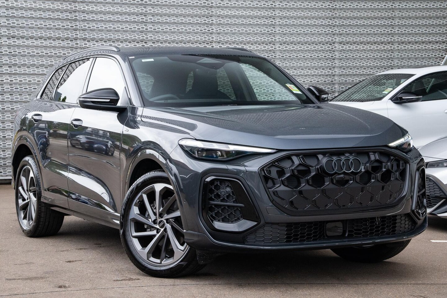 Image about Audi Q5 SUV TFSI quattro 200 kW sport