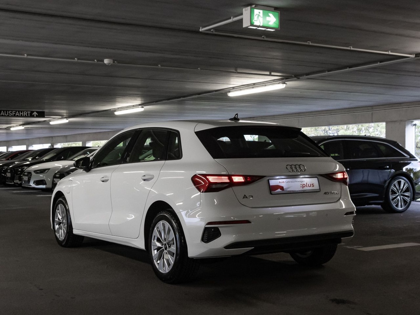 Bild über Audi A3 Sportback TFSI e 40 TFSI e S tronic - für weitere Informationen kontaktieren Sie den Audi Partner