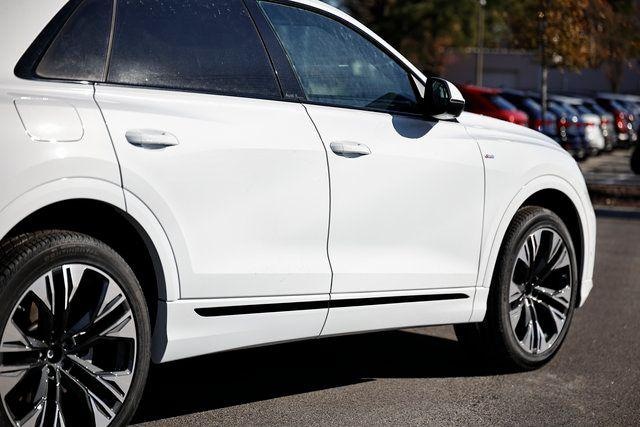 2026 Audi Q8 Premium Plus - Photo 6