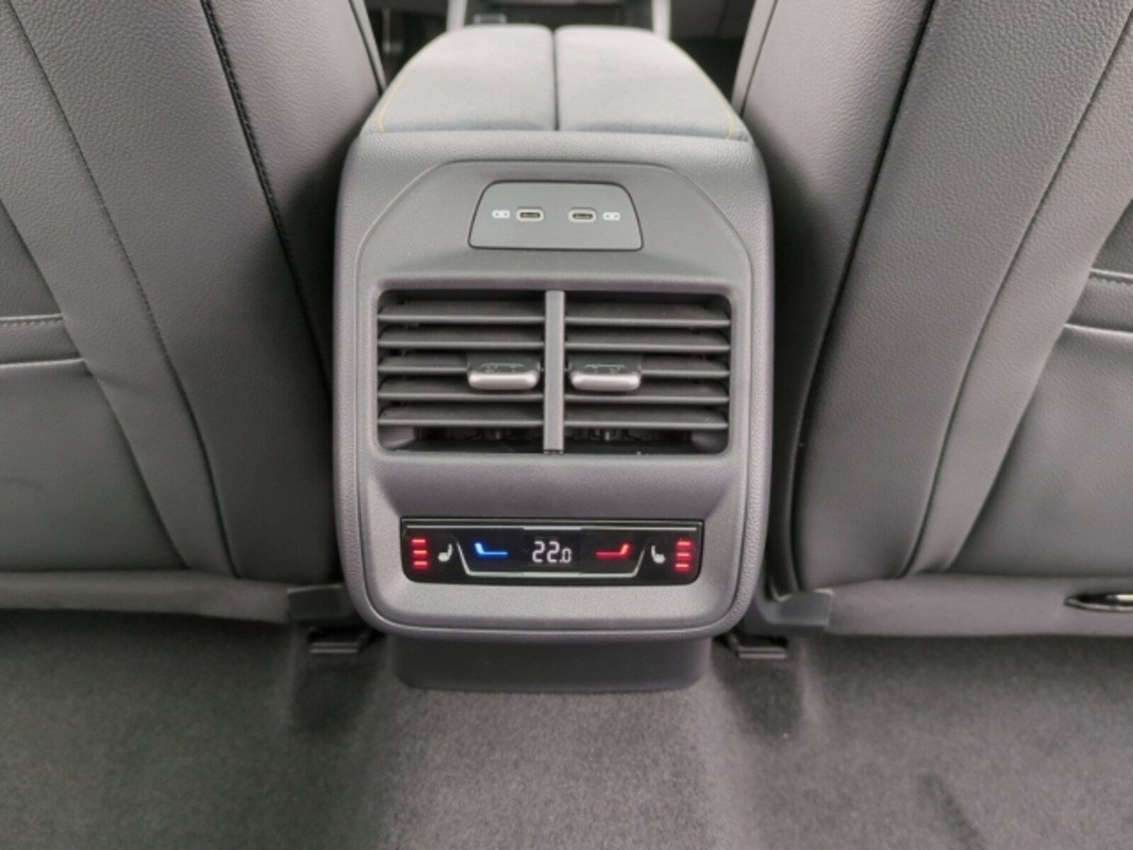 Škoda Superb Combi – Bild 12