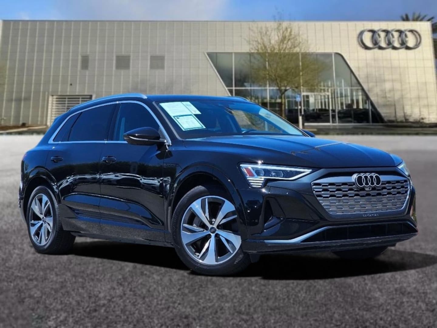 2024 Audi Q8 e-tron