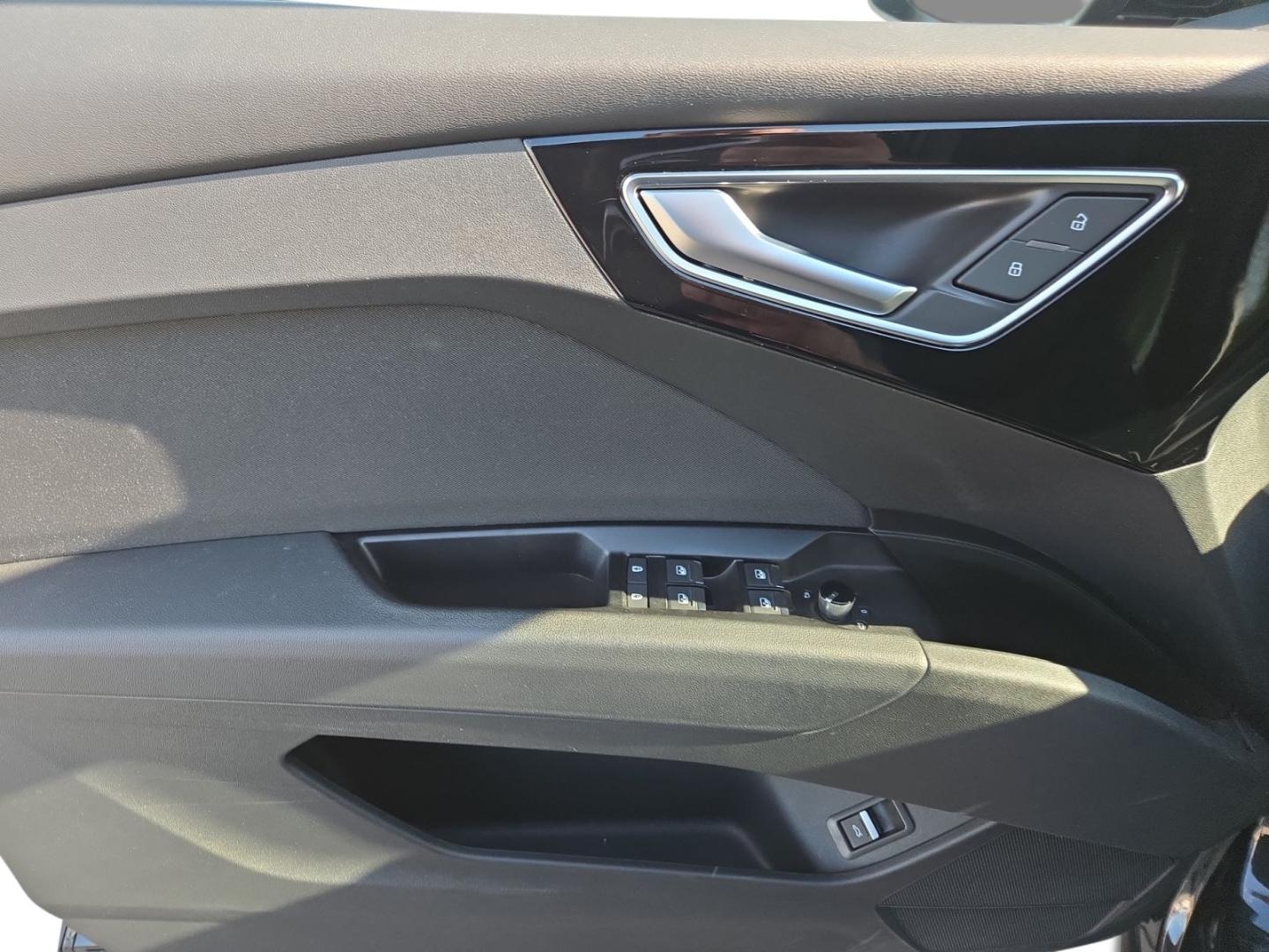 Bild über Audi Q4 Sportback e-tron 40 e-tron - für weitere Informationen kontaktieren Sie den Audi Partner