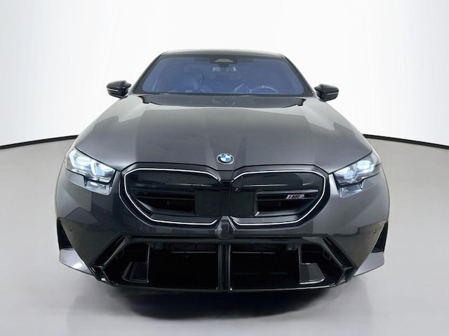 2025 BMW M5
