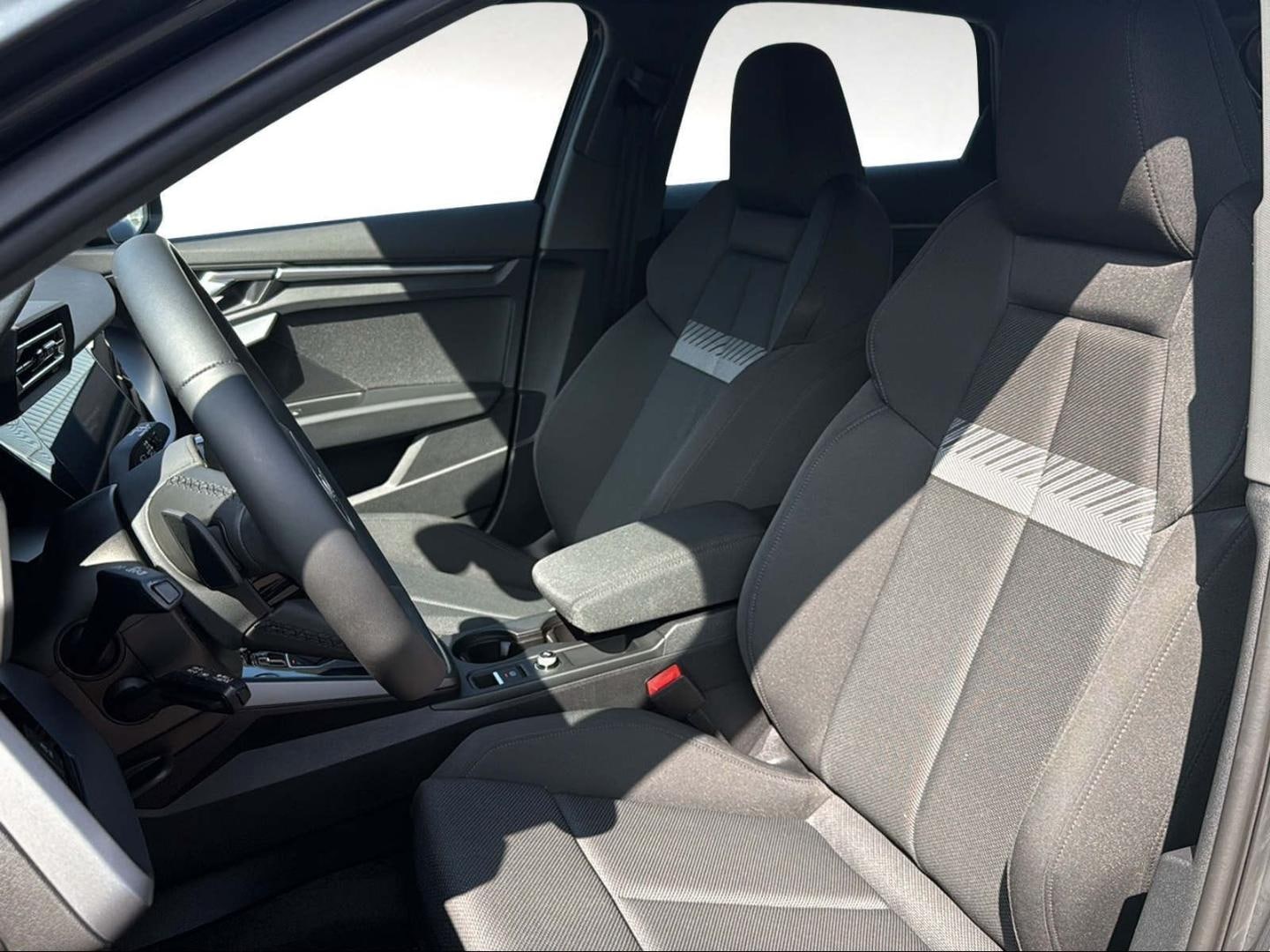 Bild über Audi A3 Sportback TFSI 110 kW S tronic - für weitere Informationen kontaktieren Sie den Audi Partner