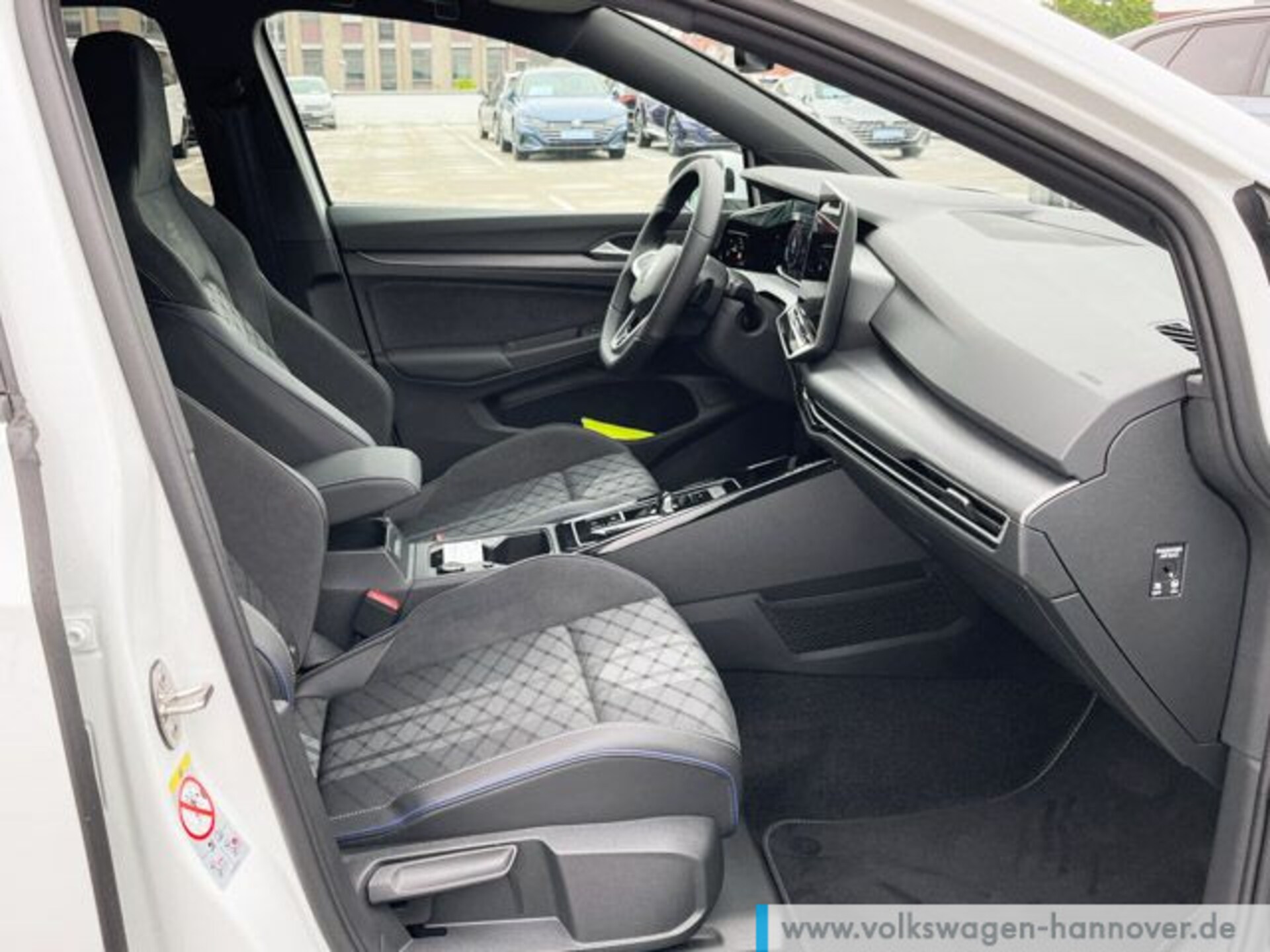 Volkswagen Golf R-Line