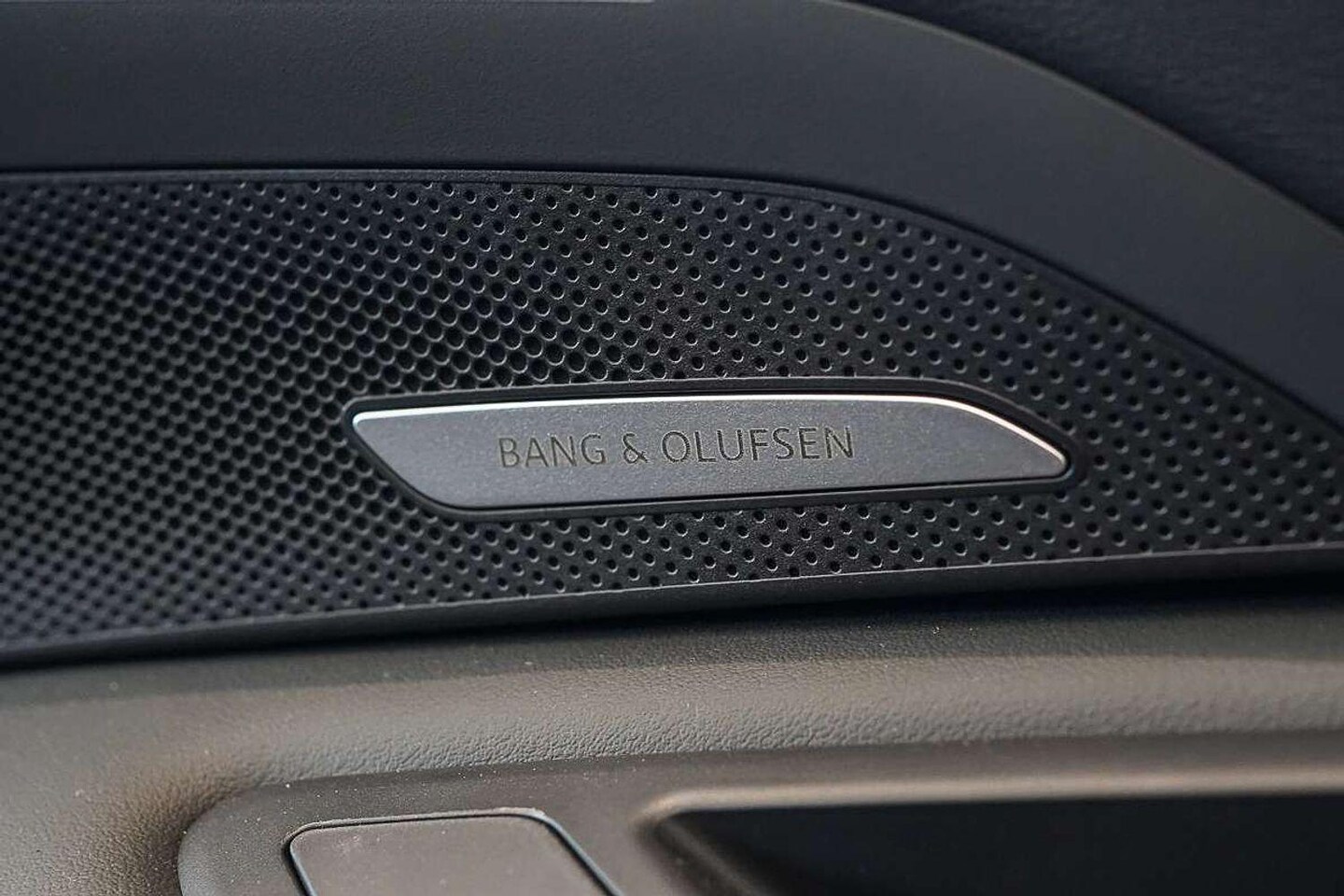 Image about Audi Q5 SUV e-hybrid quattro S tronic