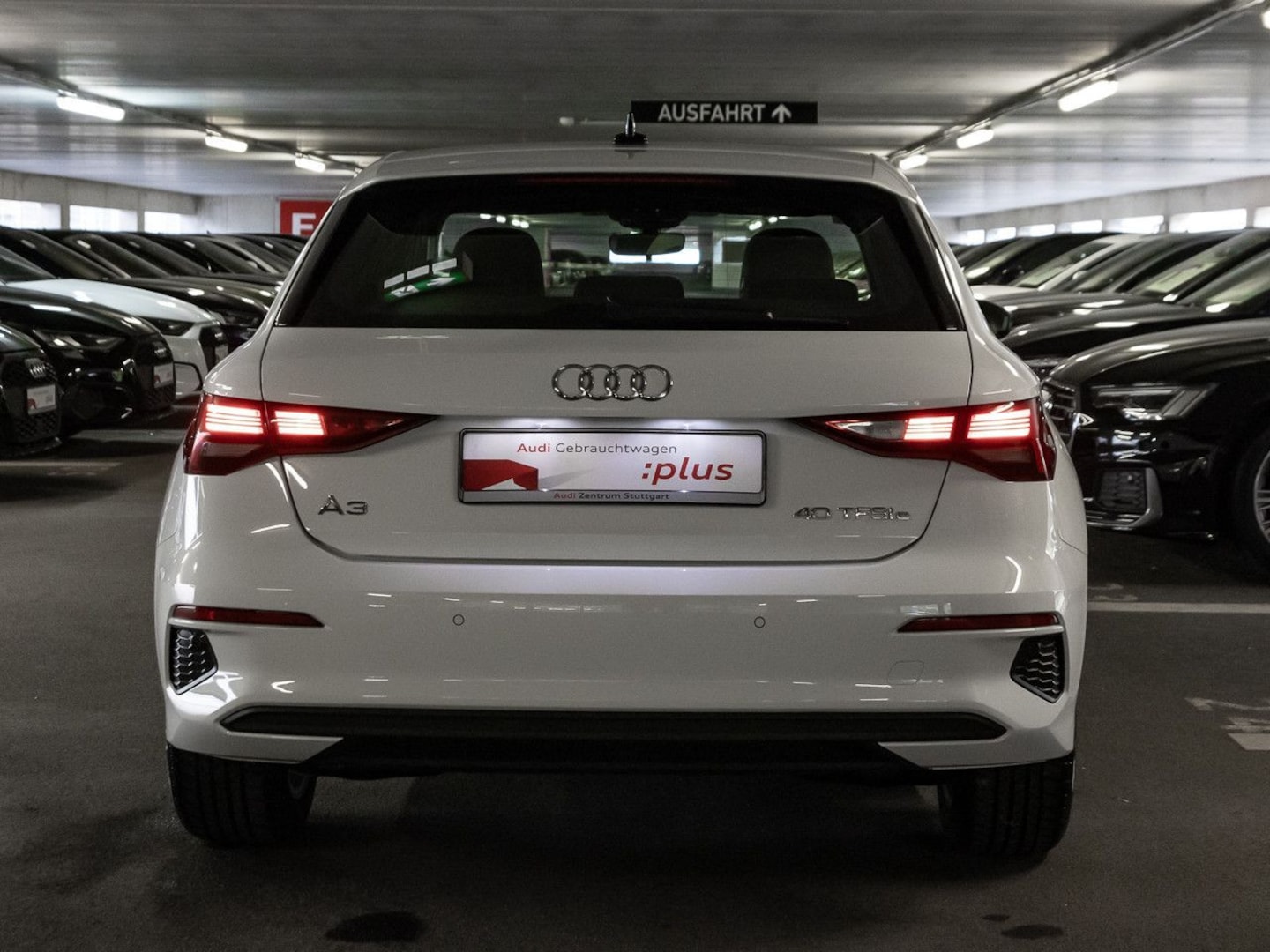 Bild über Audi A3 Sportback TFSI e 40 TFSI e S tronic - für weitere Informationen kontaktieren Sie den Audi Partner
