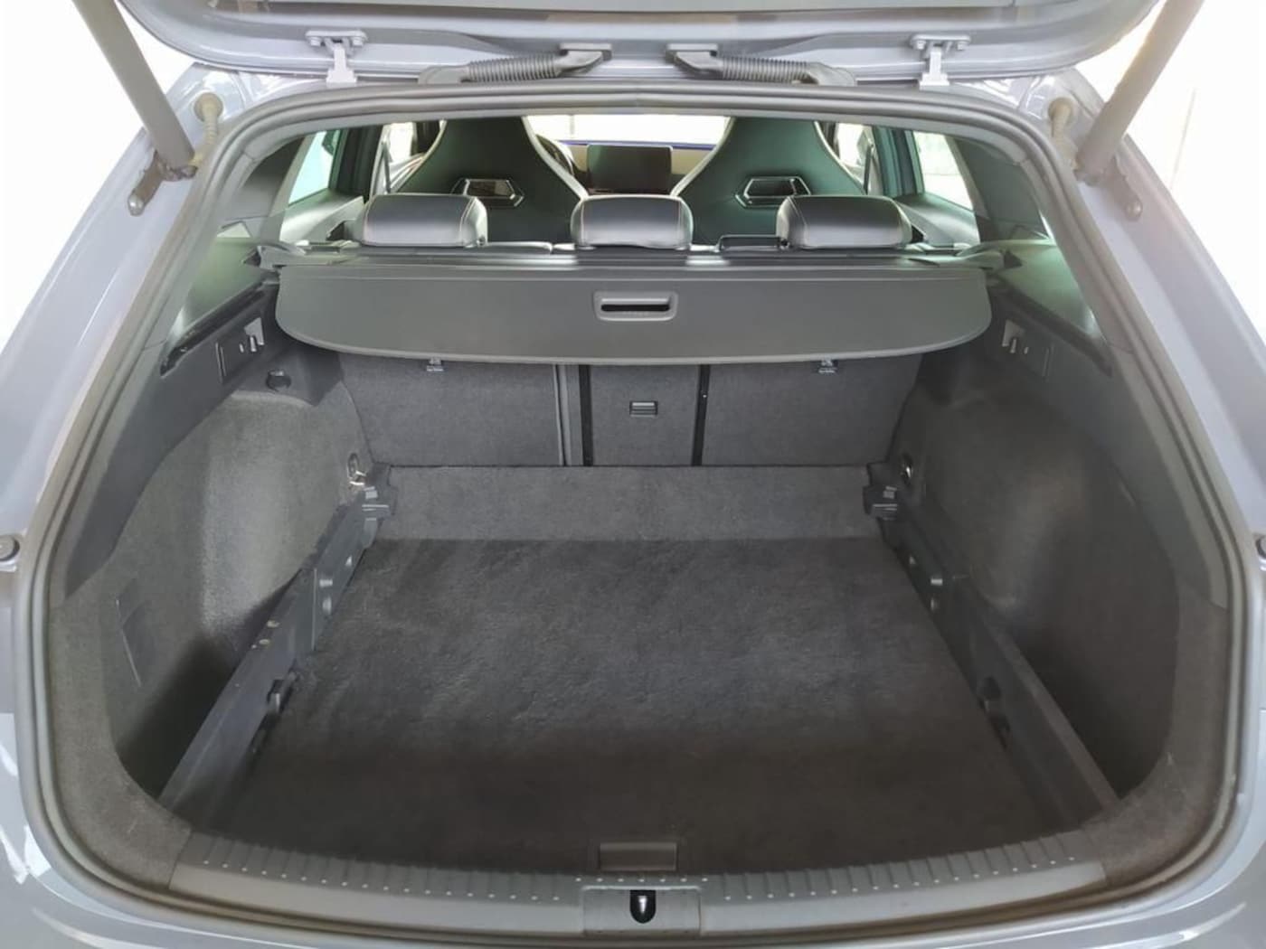 CUPRA Leon Sportstourer 2.0 TSI 4Drive DSG 228 kW (310 CV) — photo 7