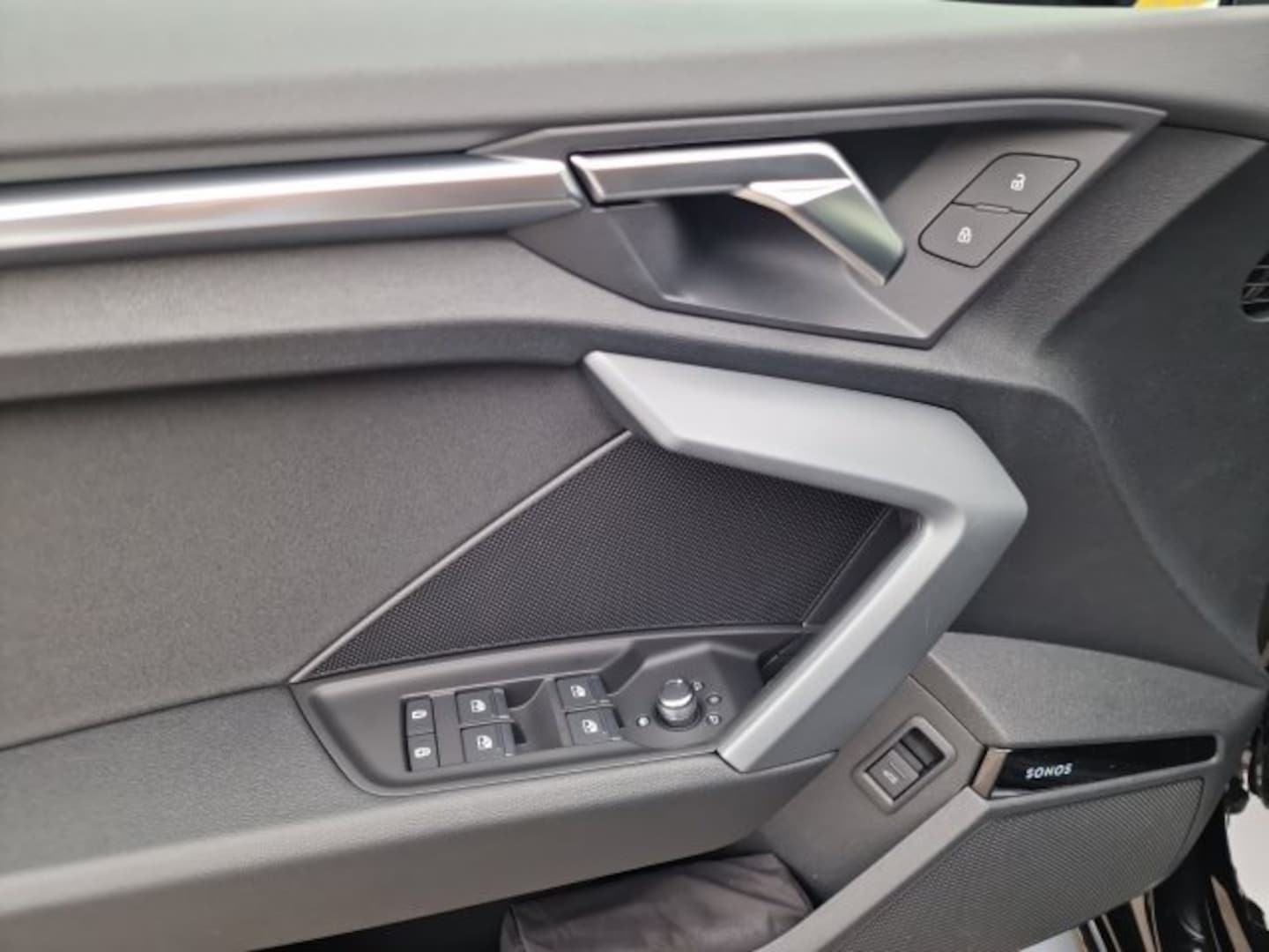 Bild über Audi A3 Sportback TFSI quattro S tronic - für weitere Informationen kontaktieren Sie den Audi Partner