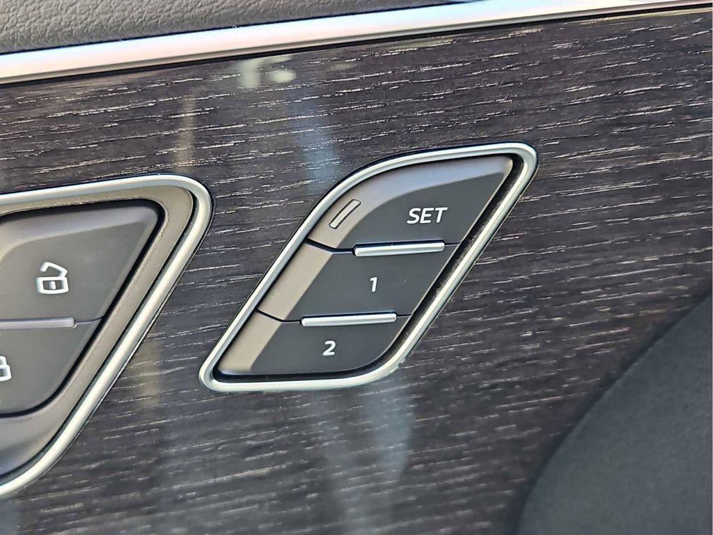 2025 Audi Q8 Premium - Photo 13