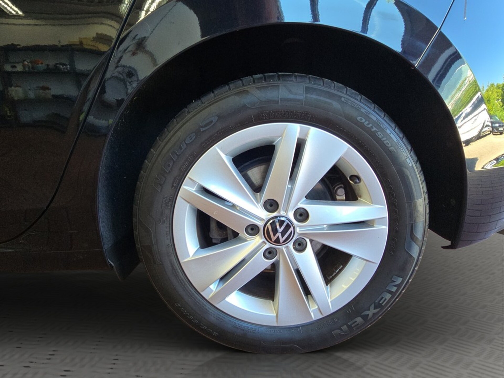 Volkswagen Golf Life