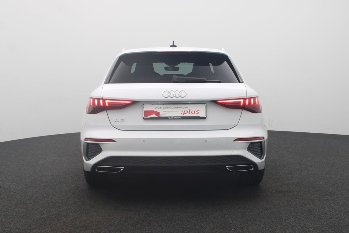 Bild über Audi A3 Sportback S line 35 TFSI S tronic - für weitere Informationen kontaktieren Sie den Audi Partner