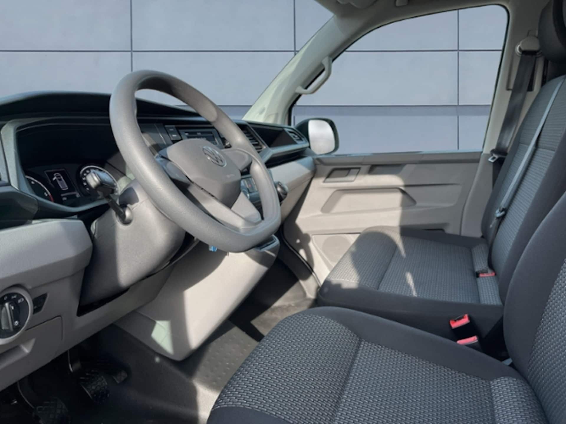 Volkswagen T6.1 Transporter Kasten langer Radstand