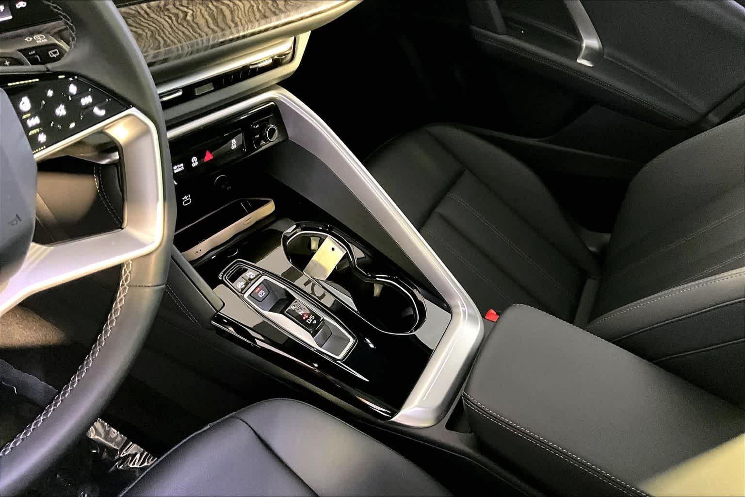 2025 Audi Q5 Premium - Photo 17
