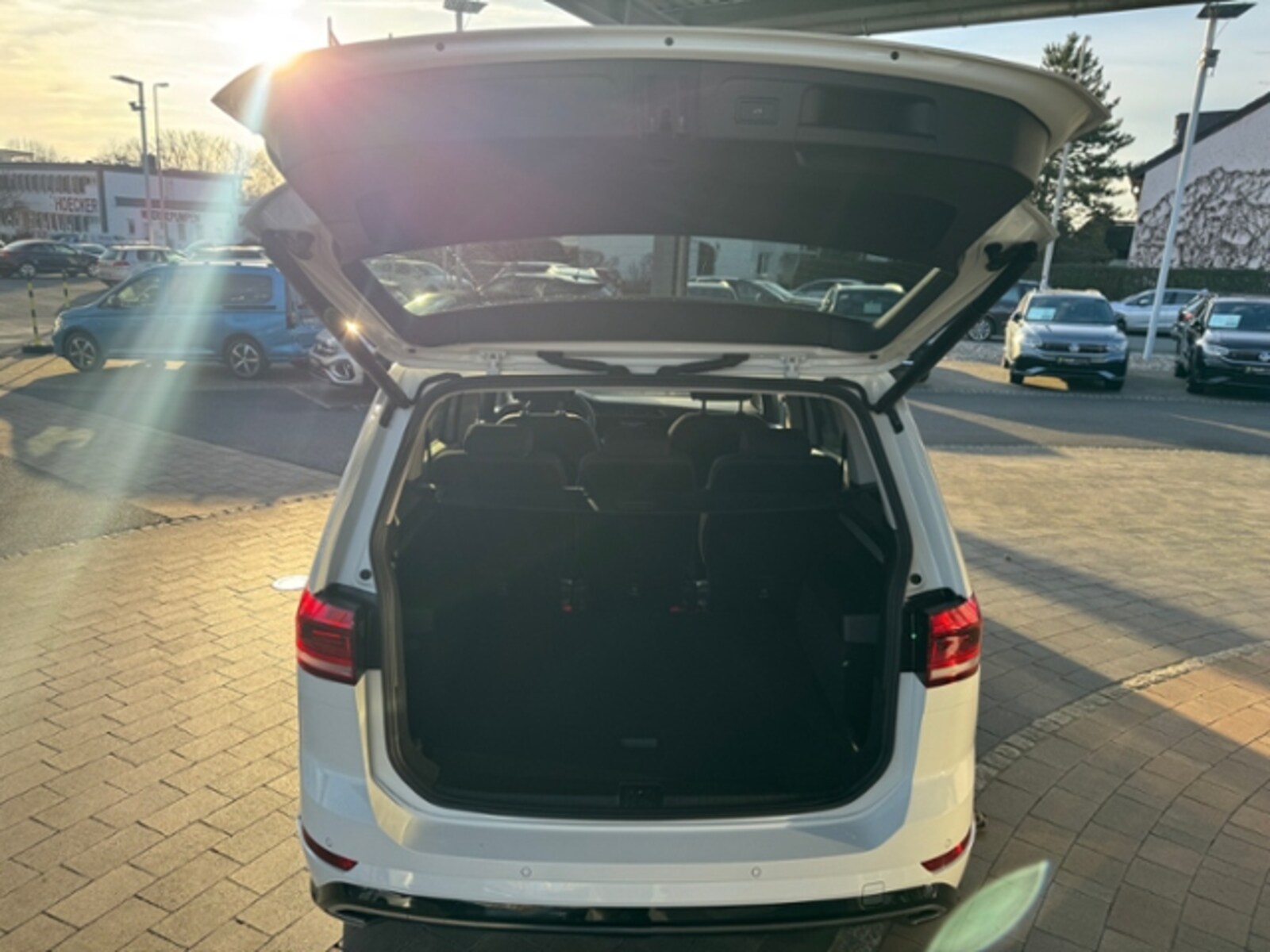 Volkswagen Touran – Bild 8