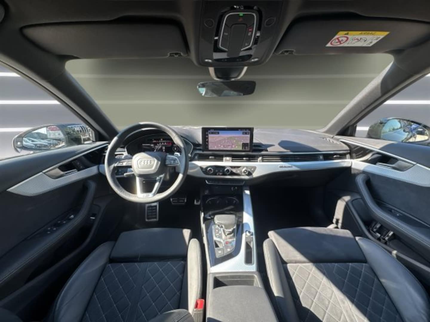Bild über Audi RS 4 Avant TFSI quattro tiptronic - für weitere Informationen kontaktieren Sie den Audi Partner