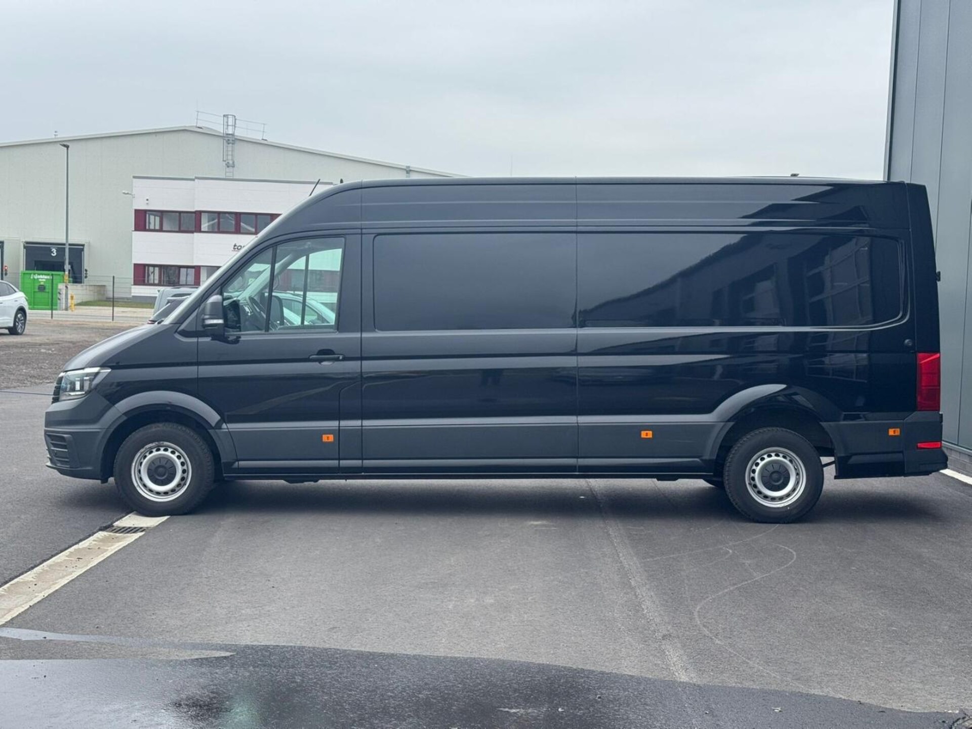 Volkswagen Crafter Kasten langer Radstand