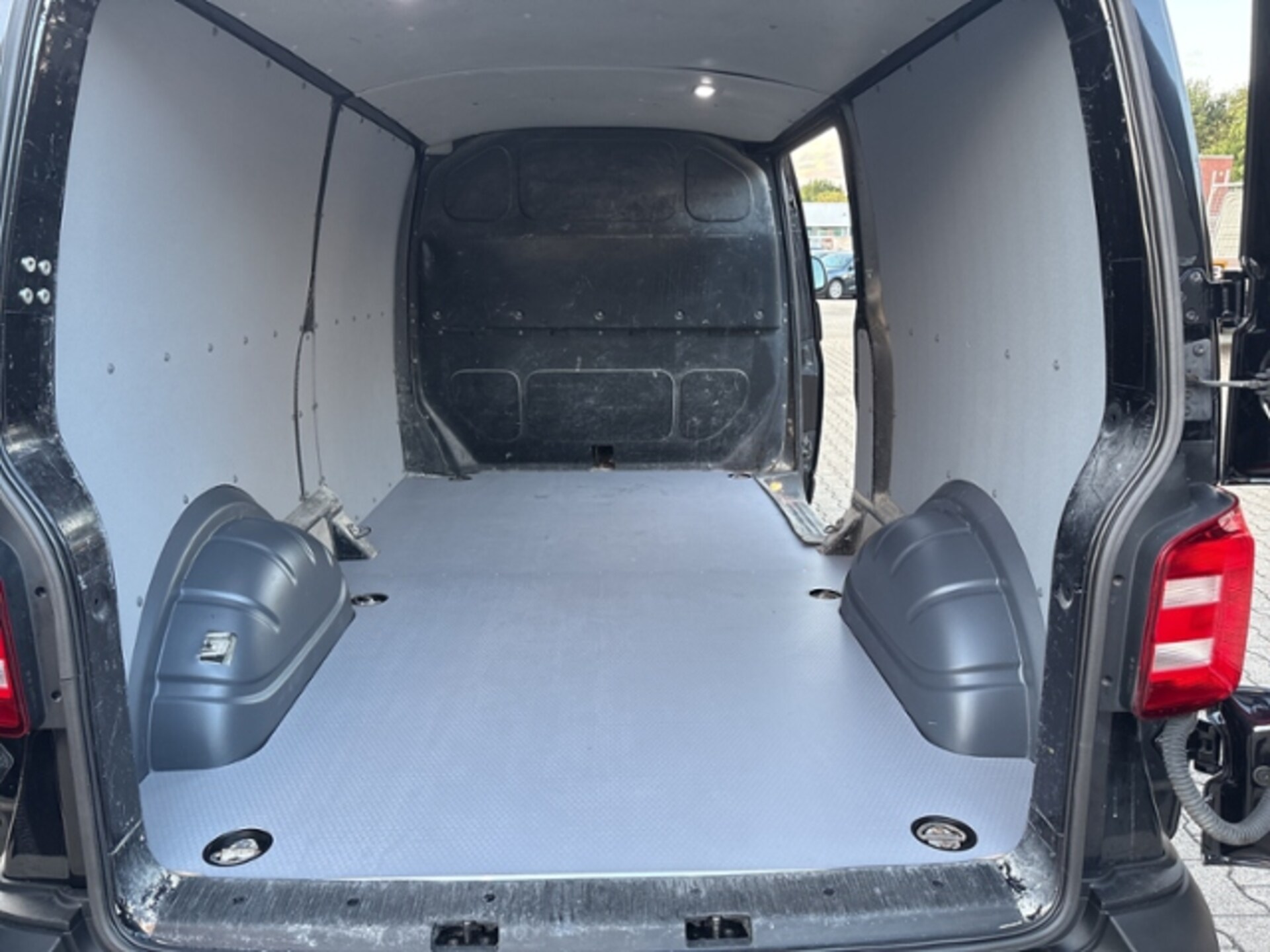Volkswagen T6 Transporter Kasten langer Radstand