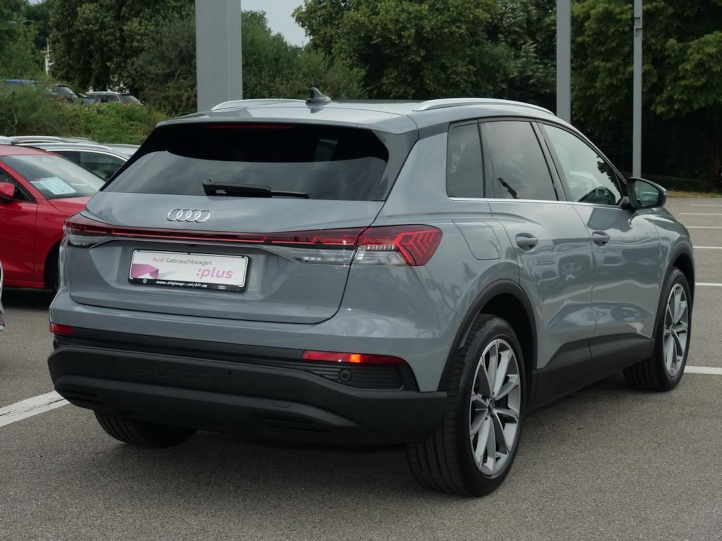 Bild über Audi Q4 e-tron 40 e-tron - für weitere Informationen kontaktieren Sie den Audi Partner