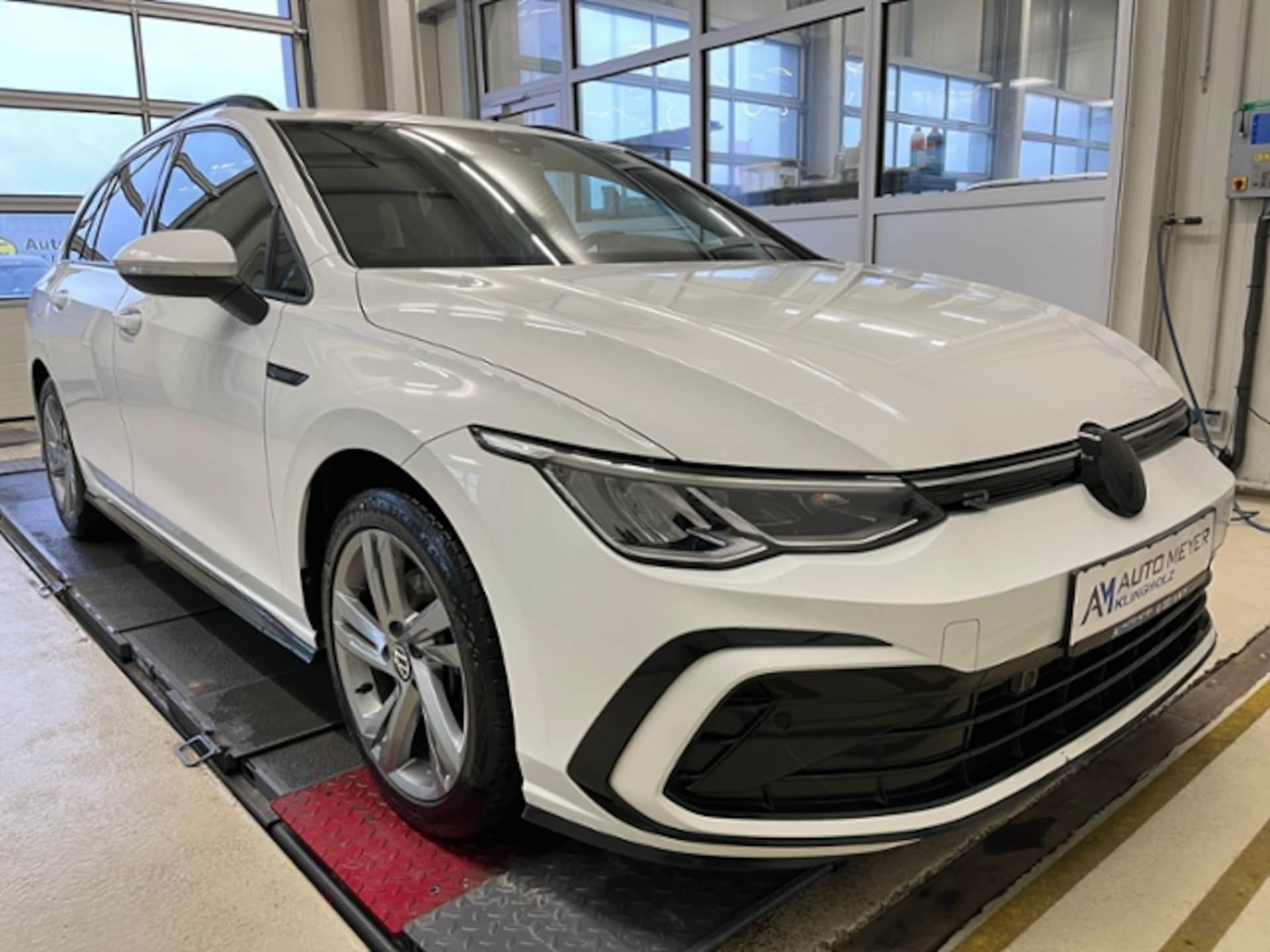 Volkswagen Golf Variant R-Line