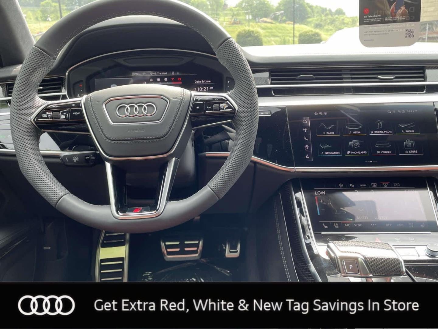2025 Audi S8 Base - Photo 21