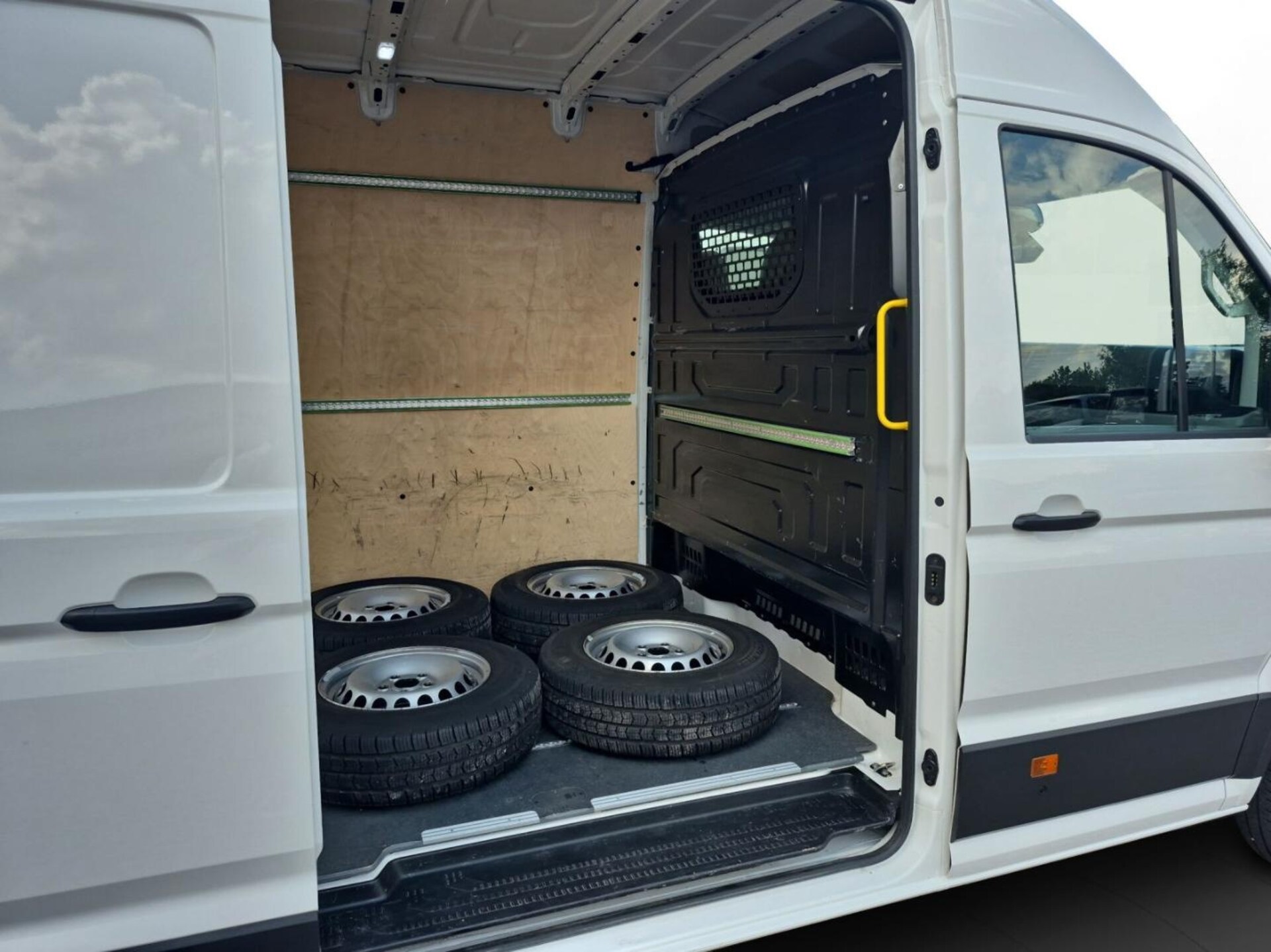 Volkswagen Crafter Kasten mittlerer Radstand