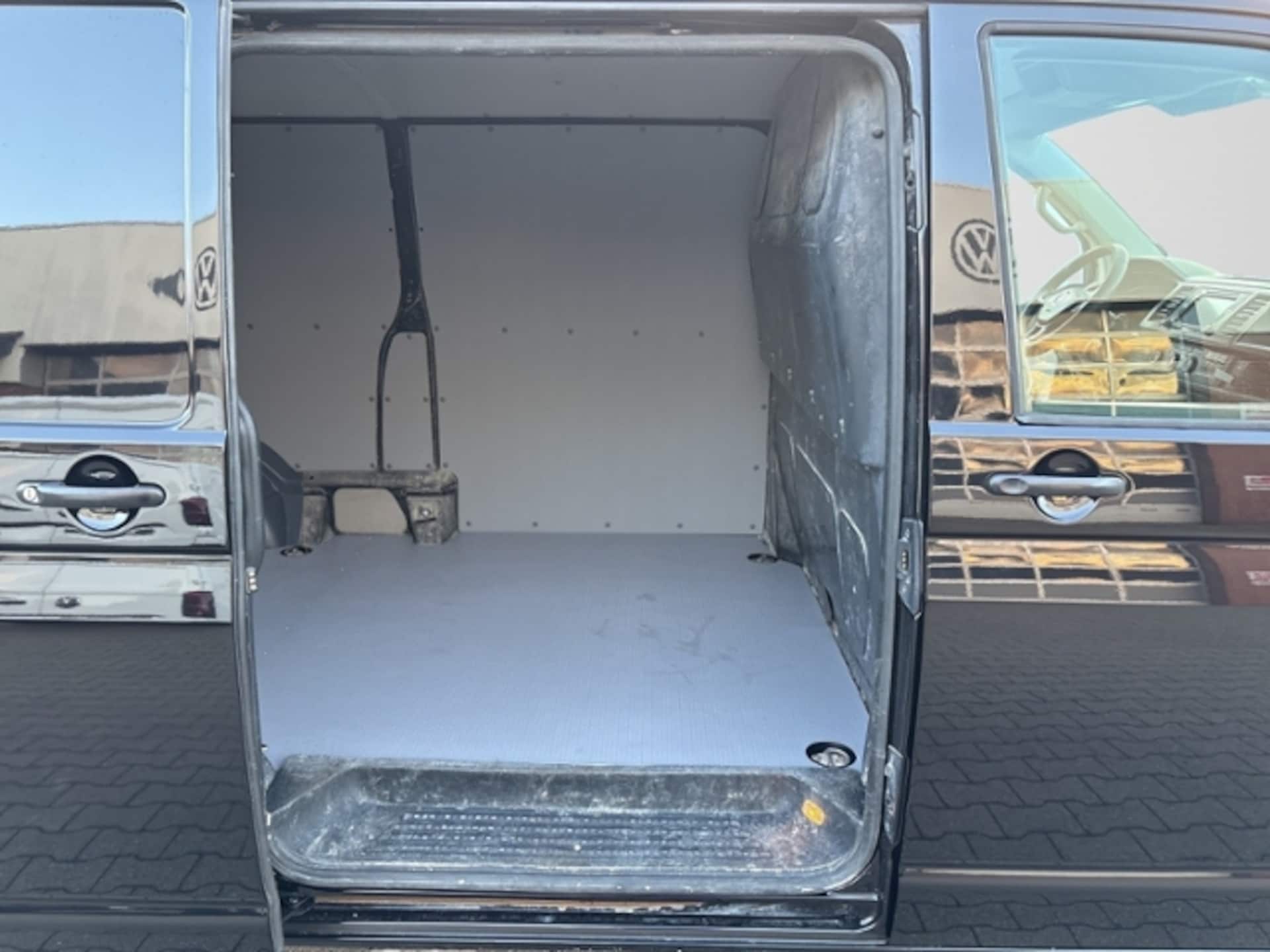 Volkswagen T6 Transporter Kasten langer Radstand