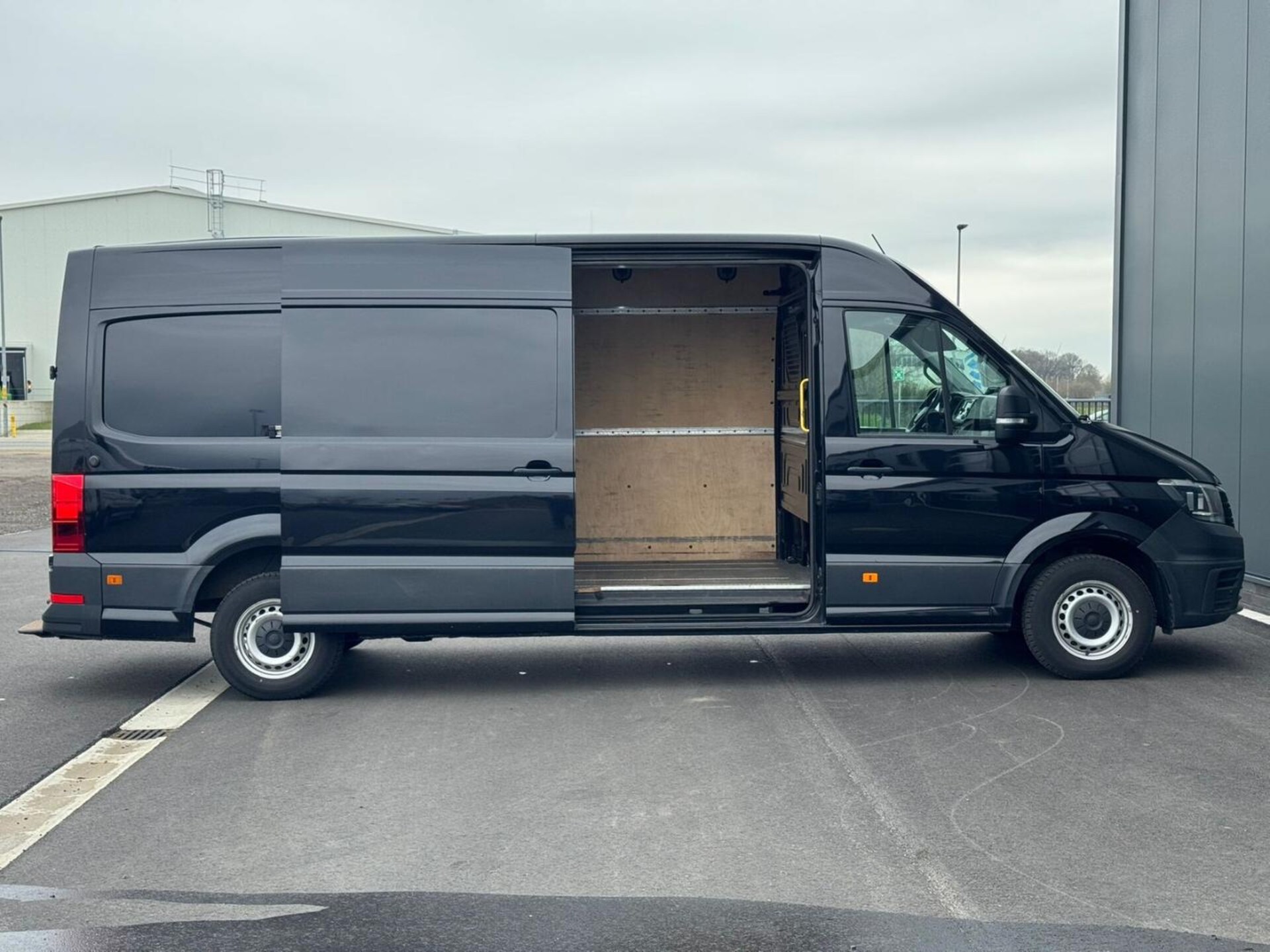 Volkswagen Crafter Kasten langer Radstand
