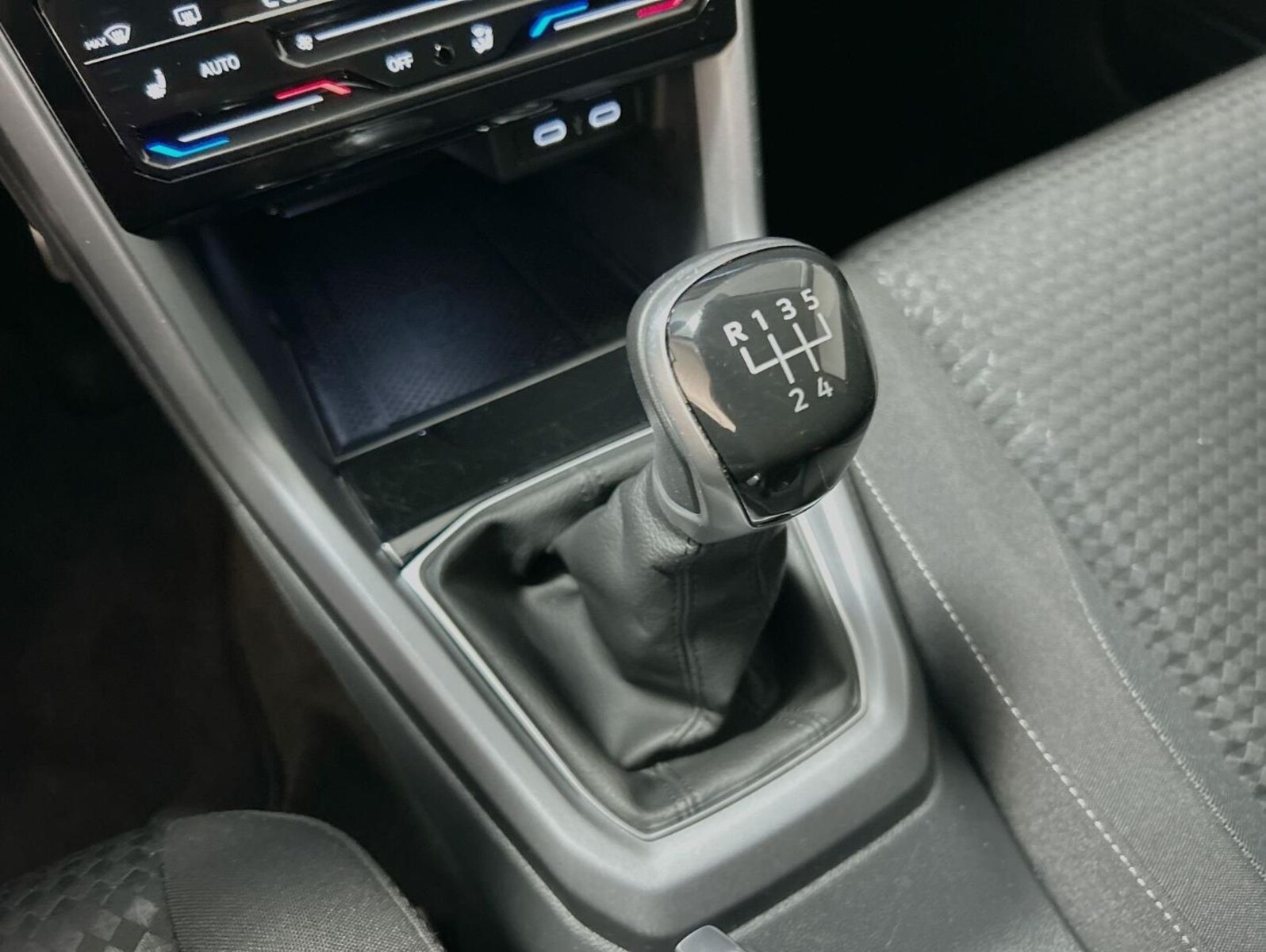Volkswagen T-Cross – Bild 18