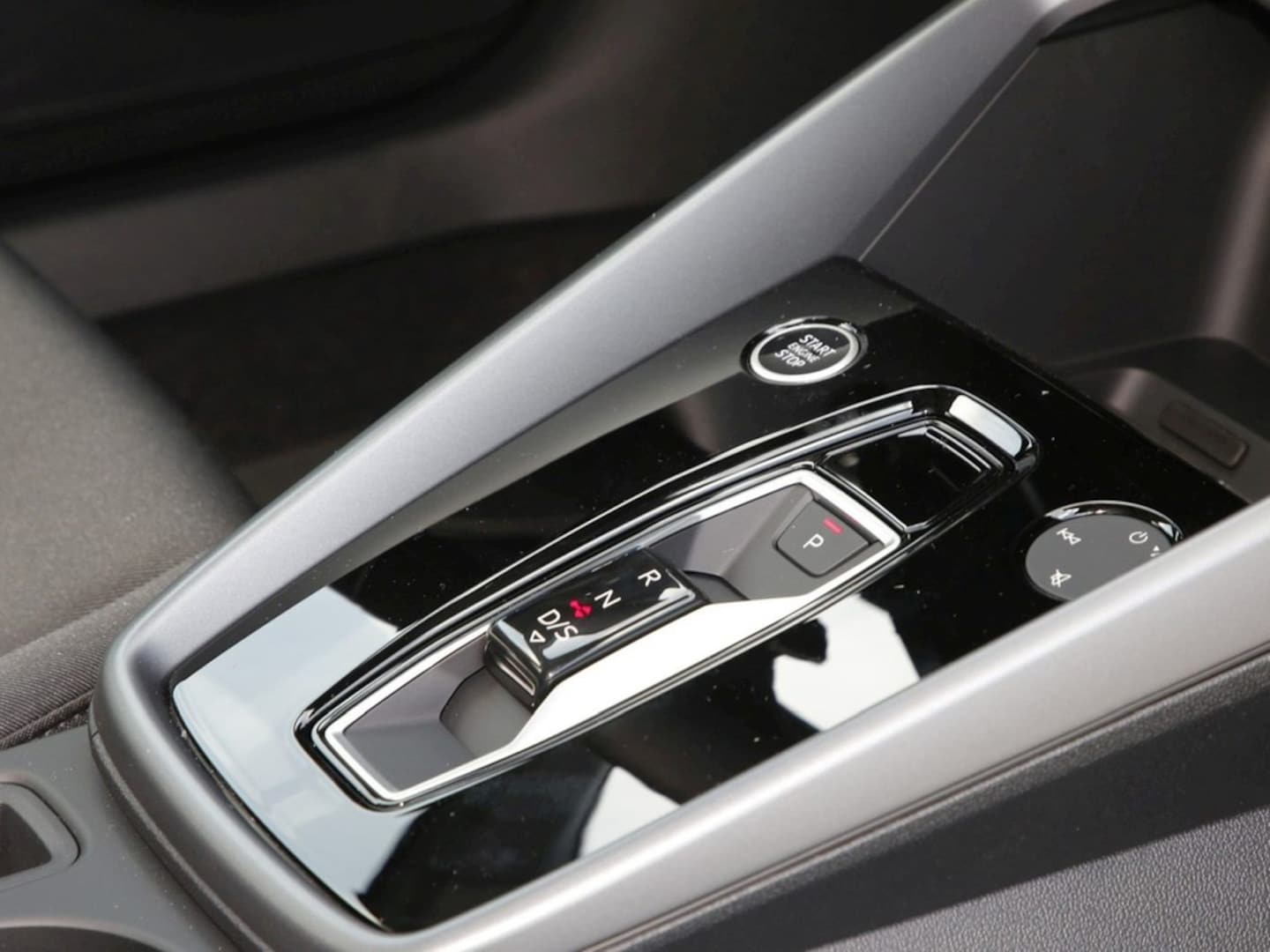 Bild über Audi A3 Sportback S line TFSI quattro 150 kW S tronic - für weitere Informationen kontaktieren Sie den Audi Partner