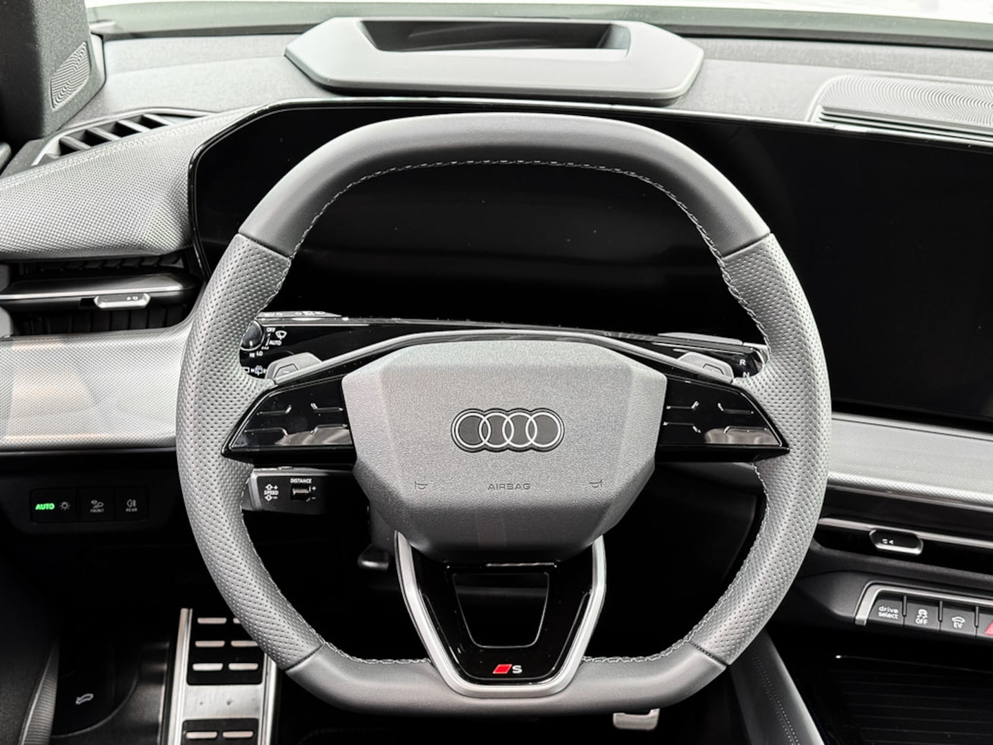 Bild über Audi Q3 SUV e-hybrid e-hybrid 200 kW S tronic - für weitere Informationen kontaktieren Sie den Audi Partner